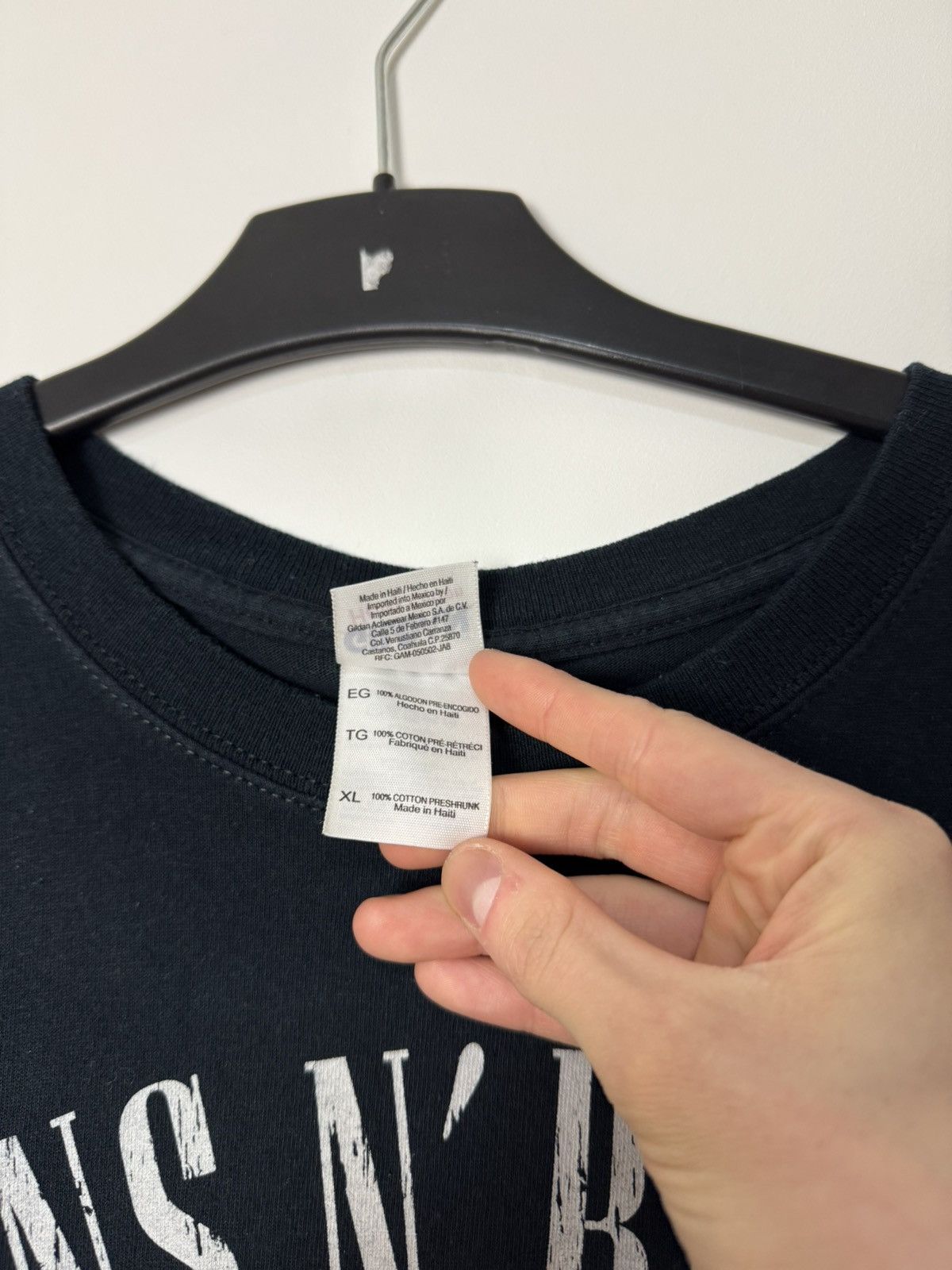 Band Tees × Guns N' Roses × Vintage Vintage Guns Roses 00s band tee “theatre tour” Size US XL / EU 56 / 4 - 8 Thumbnail