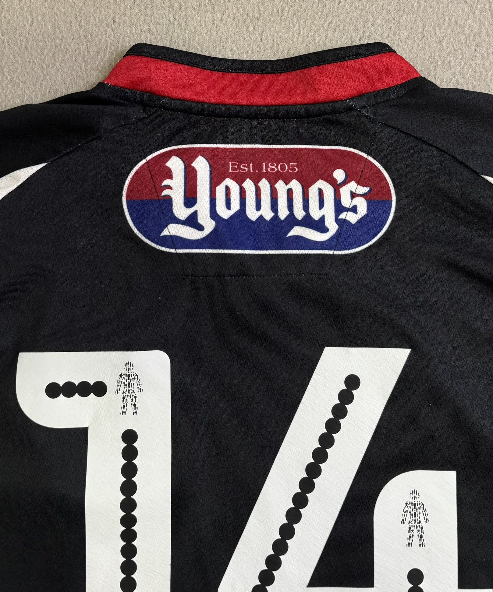 Errea Grimsby Town 2017/2018 #14 Errea Football Jersey Size L Size US L / EU 52-54 / 3 - 12 Thumbnail