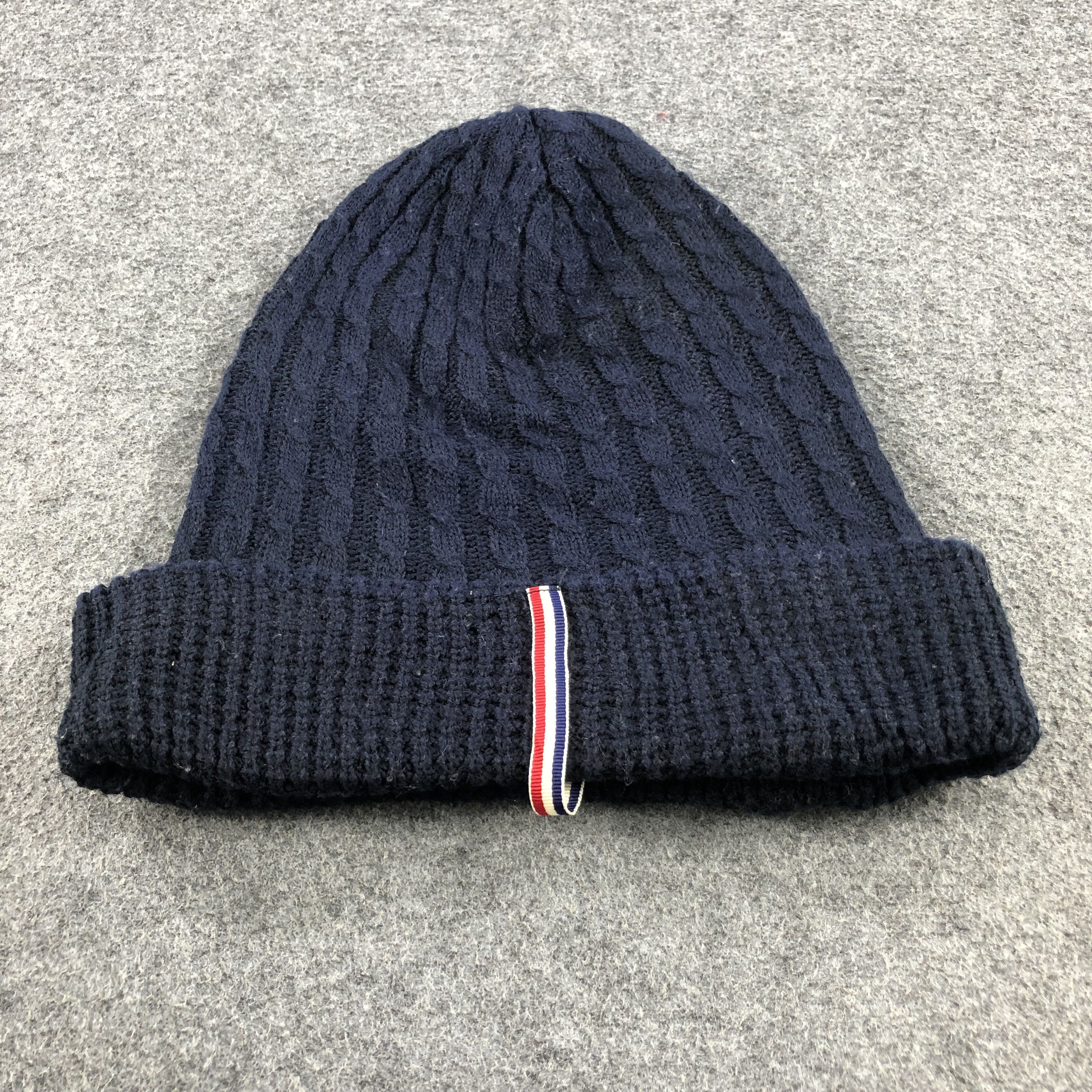 Tommy Hilfiger Tommy Cable Knit Beanie Snowcap Snow Hat Winter Hat B178 Size ONE SIZE - 3 Thumbnail