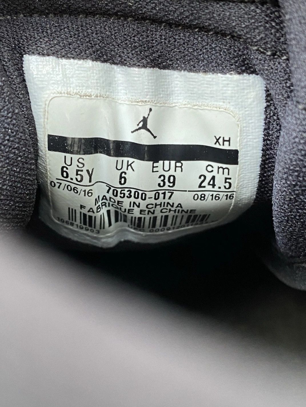 Jordan Brand Nike Air Jordan Retro 1 High GS Black 705300017 Size 6.5 Size US 6.5 / EU 39-40 - 7 Thumbnail