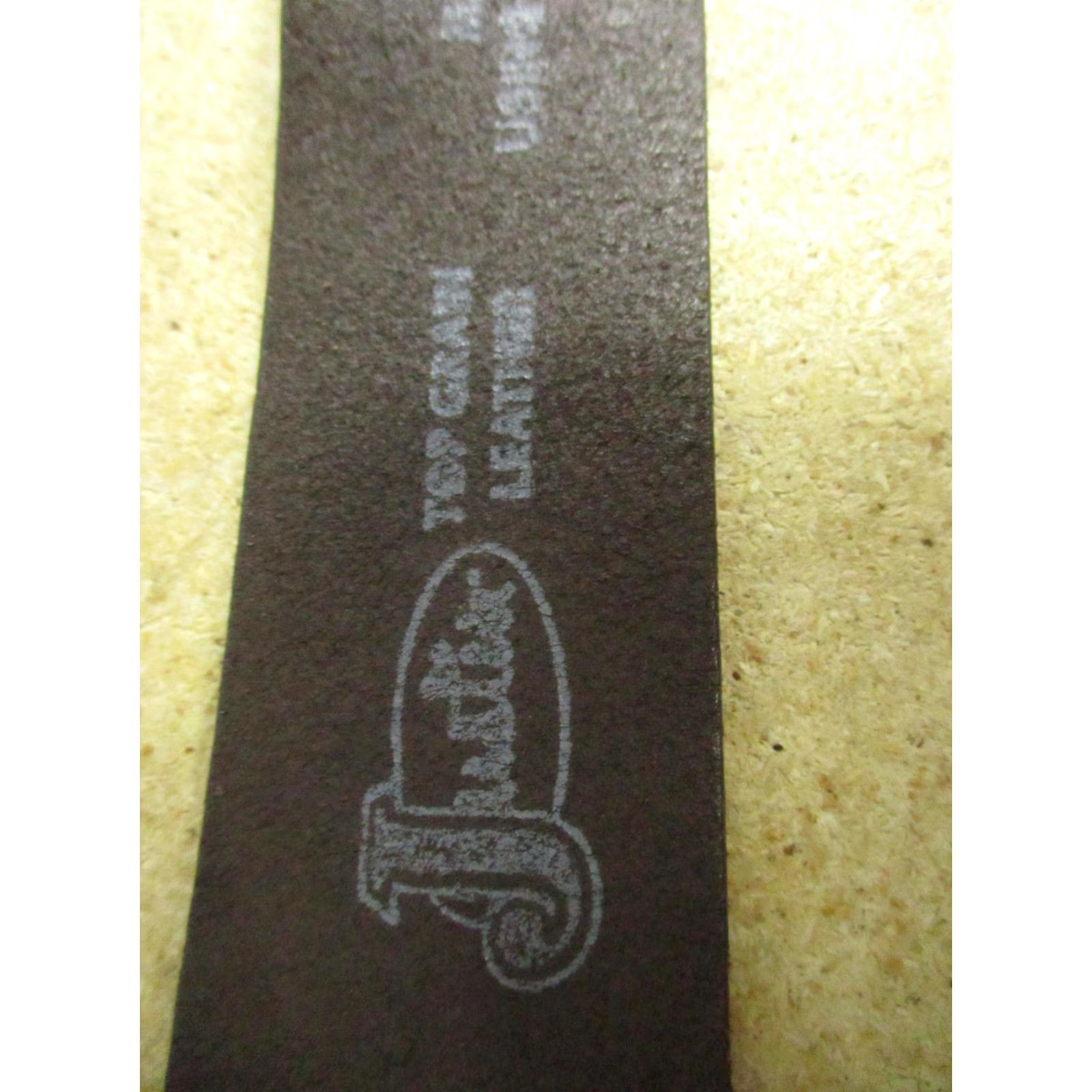 Vintage Justin Belt Mens 40 Brown Top Grain Leather Brass Buckle Made in USA 232BR Size US L / EU 52-54 / 3 - 4 Thumbnail