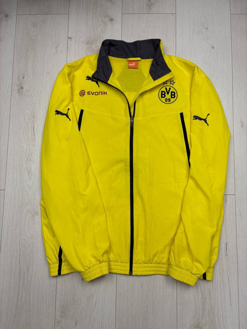 Puma Puma BORUSSIA Dortmund Soccer Windbreaker Vintage Jacket Size US XL / EU 56 / 4 - 6 Thumbnail