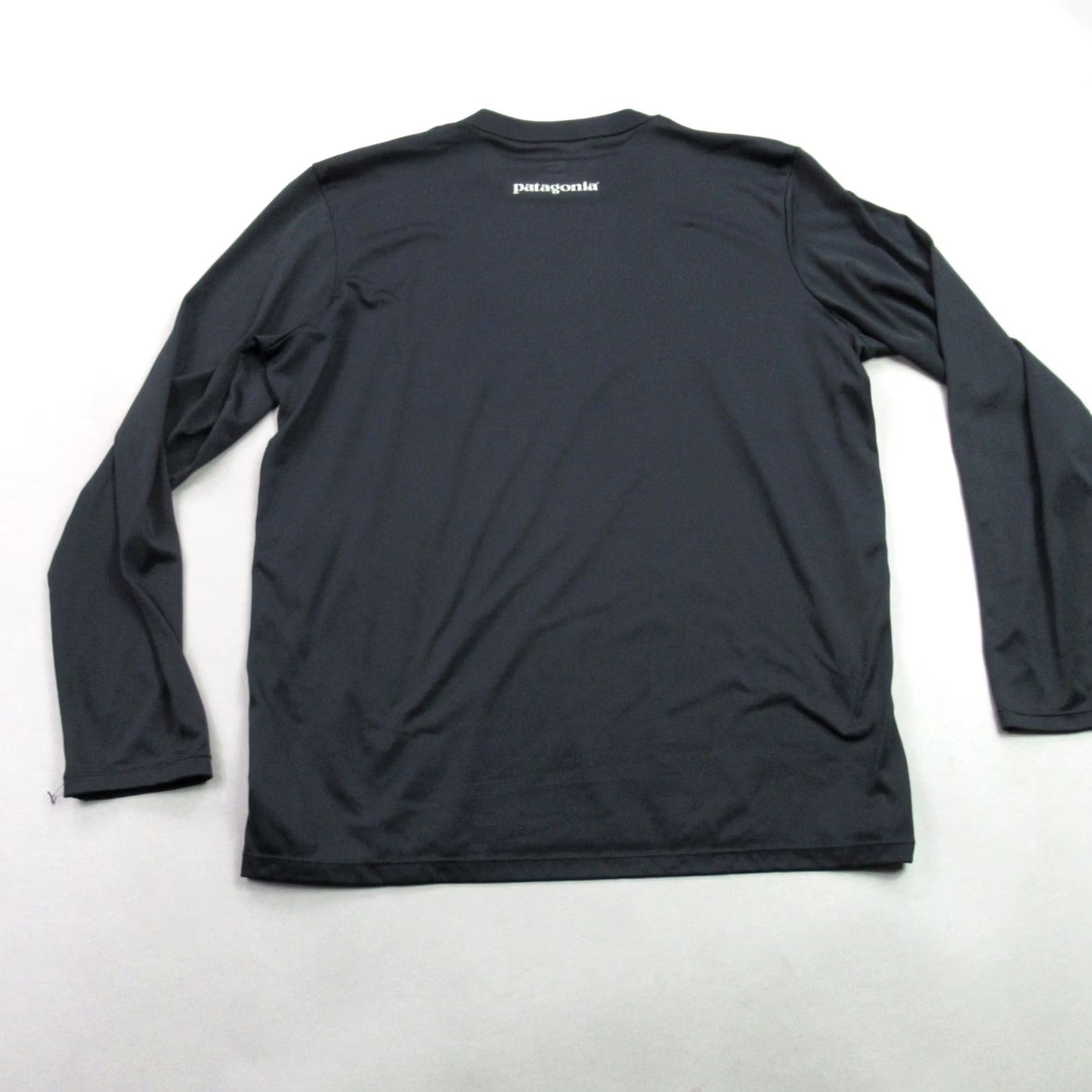 Patagonia Patagonia Shirt Medium Black Long Sleeve Crew Neck Outdoor Lightweight Mens Size US M / EU 48-50 / 2 - 5 Thumbnail