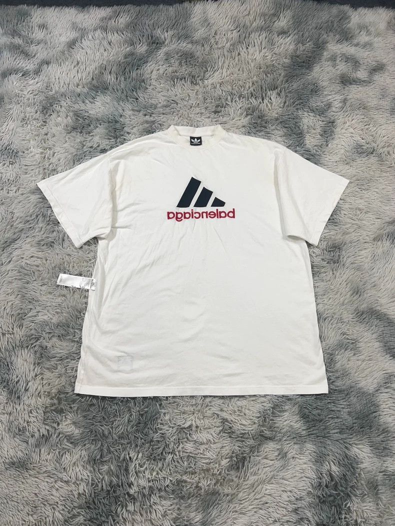 Balenciaga Balenciaga Co-branded short sleeve 2501-Nextarrow Size US XL / EU 56 / 4 - 1 Thumbnail