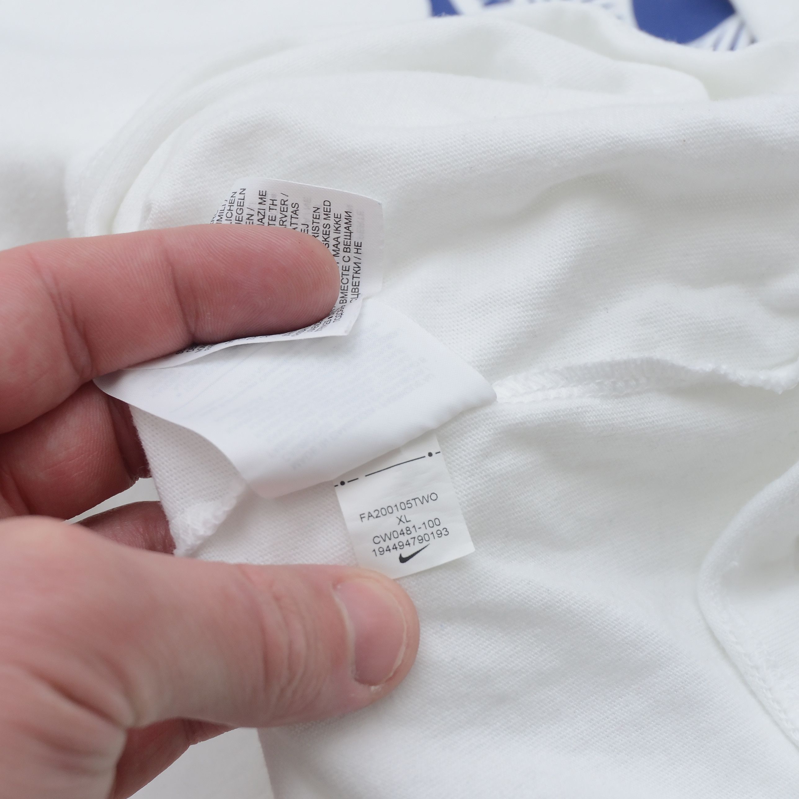 Nike NIKE T-Shirt White Big Blue Logo Size XL Original Sportswear Size US XL / EU 56 / 4 - 9 Thumbnail