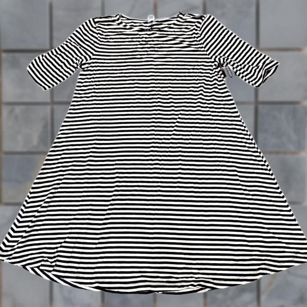 Old Navy Old Navy Dress Adult M Black White Striped Minimalist Short Sleeves Womens