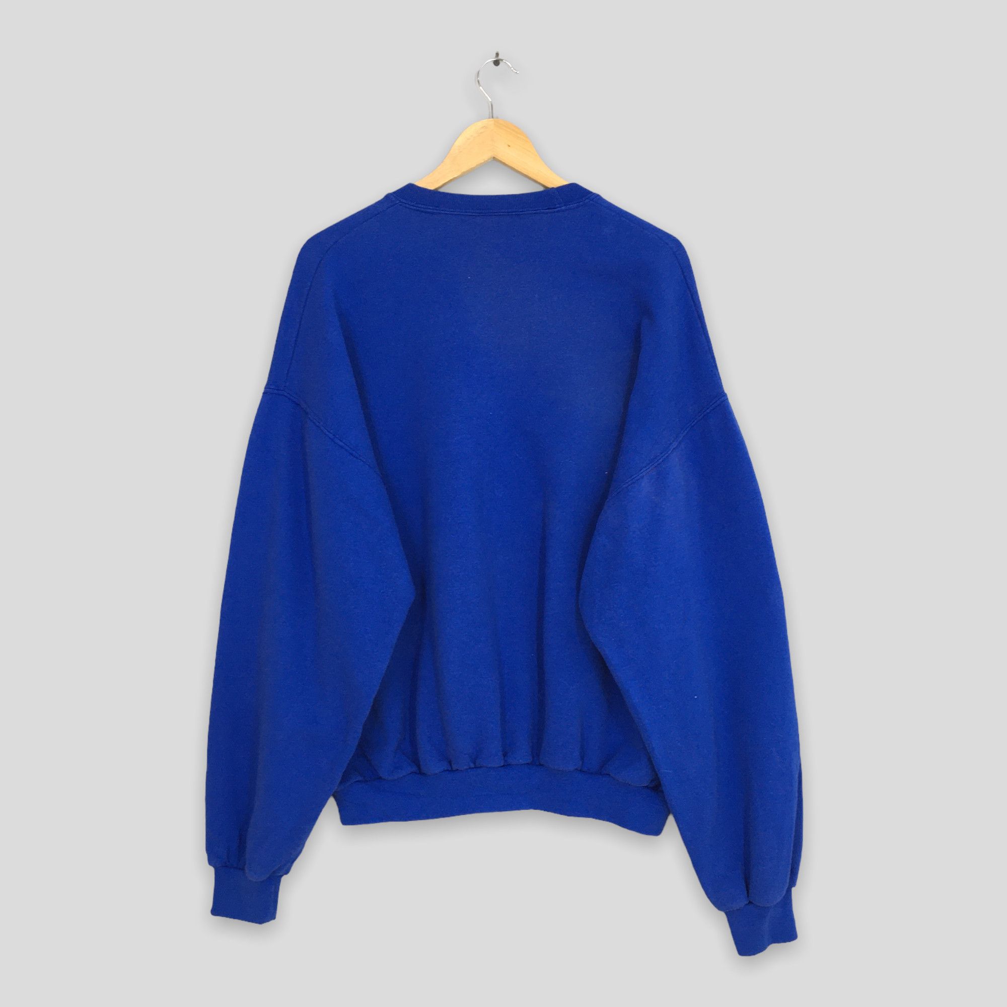 NCAA Vintage Braves Valley High School Sweatshirts XLarge Size US XL / EU 56 / 4 - 6 Thumbnail