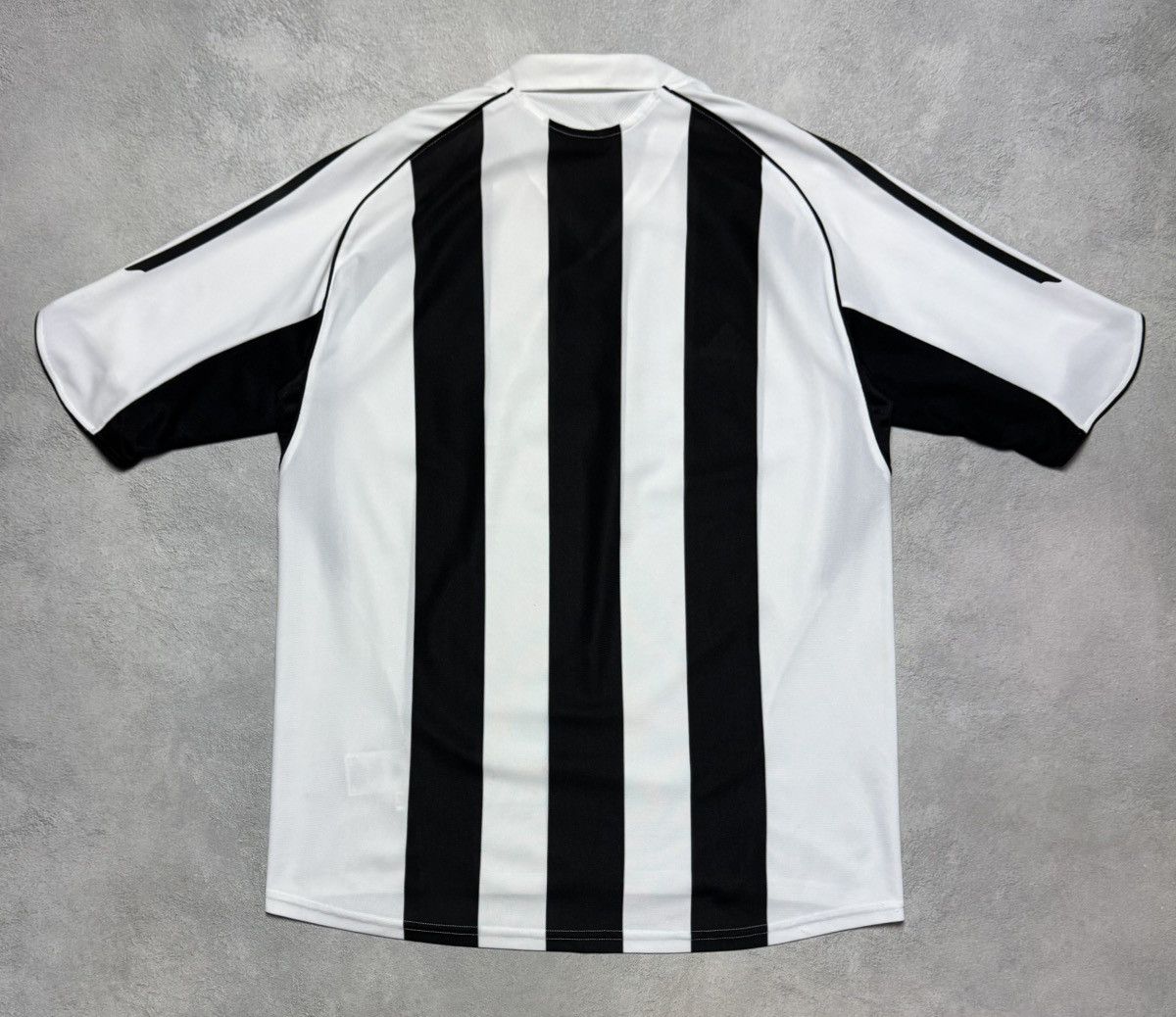 Adidas Newcastle United 2005 2007 Home Shirt Soccer Jersey Adidas Size US XL / EU 56 / 4 - 2 Thumbnail