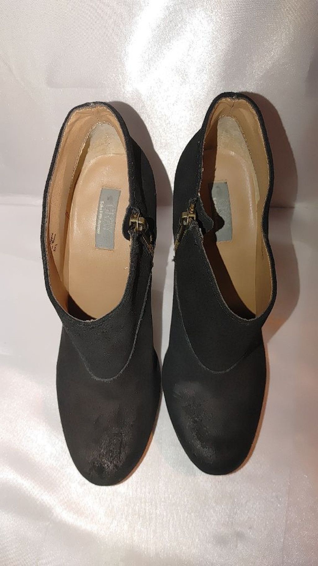 Saks Fifth Avenue GRAY Saks Fifth Ave Alana Booties Size 39.5 Size US 9 / IT 39 - 5 Thumbnail