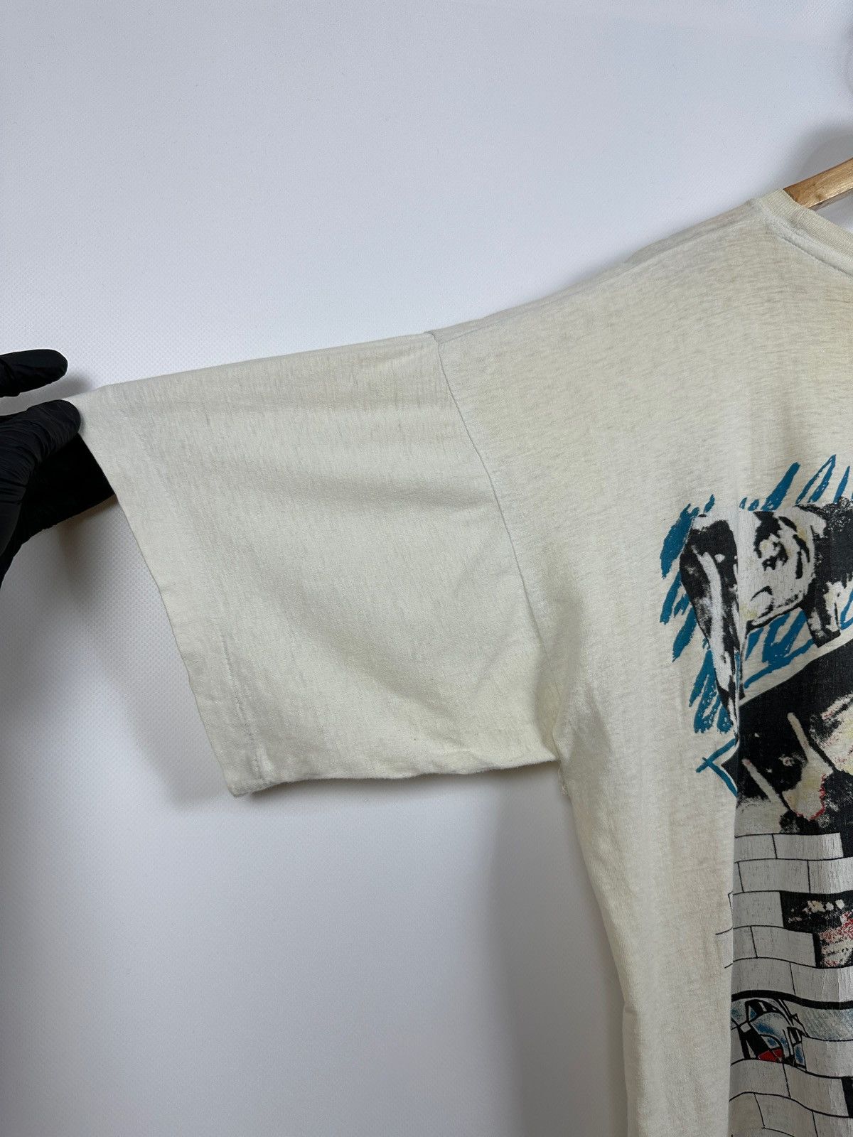 Band Tees Vintage Pink Floyd Division Bell Distressed The Wall T-Shirt Size US XL / EU 56 / 4 - 20 Thumbnail