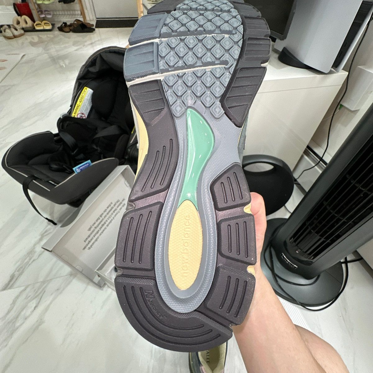 Auralee × New Balance New balance 990v4 x auralee Size US 10 / EU 43 - 15 Thumbnail