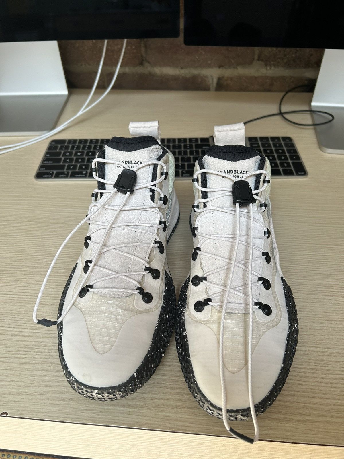 Brandblack Brandblack Rare Metal Evo Off White Size US 9 / EU 42 - 2 Thumbnail