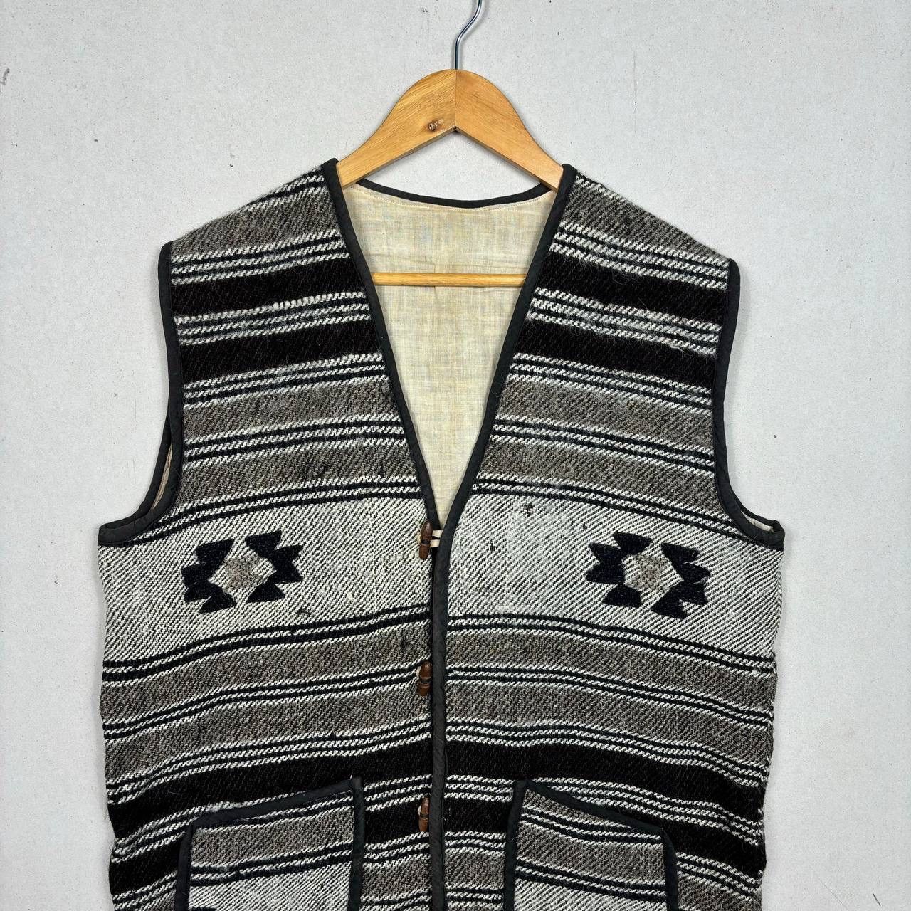Vintage Vintage 80s Aztec Navajo Wool Vest Jacket Size US L / EU 52-54 / 3 - 2 Thumbnail