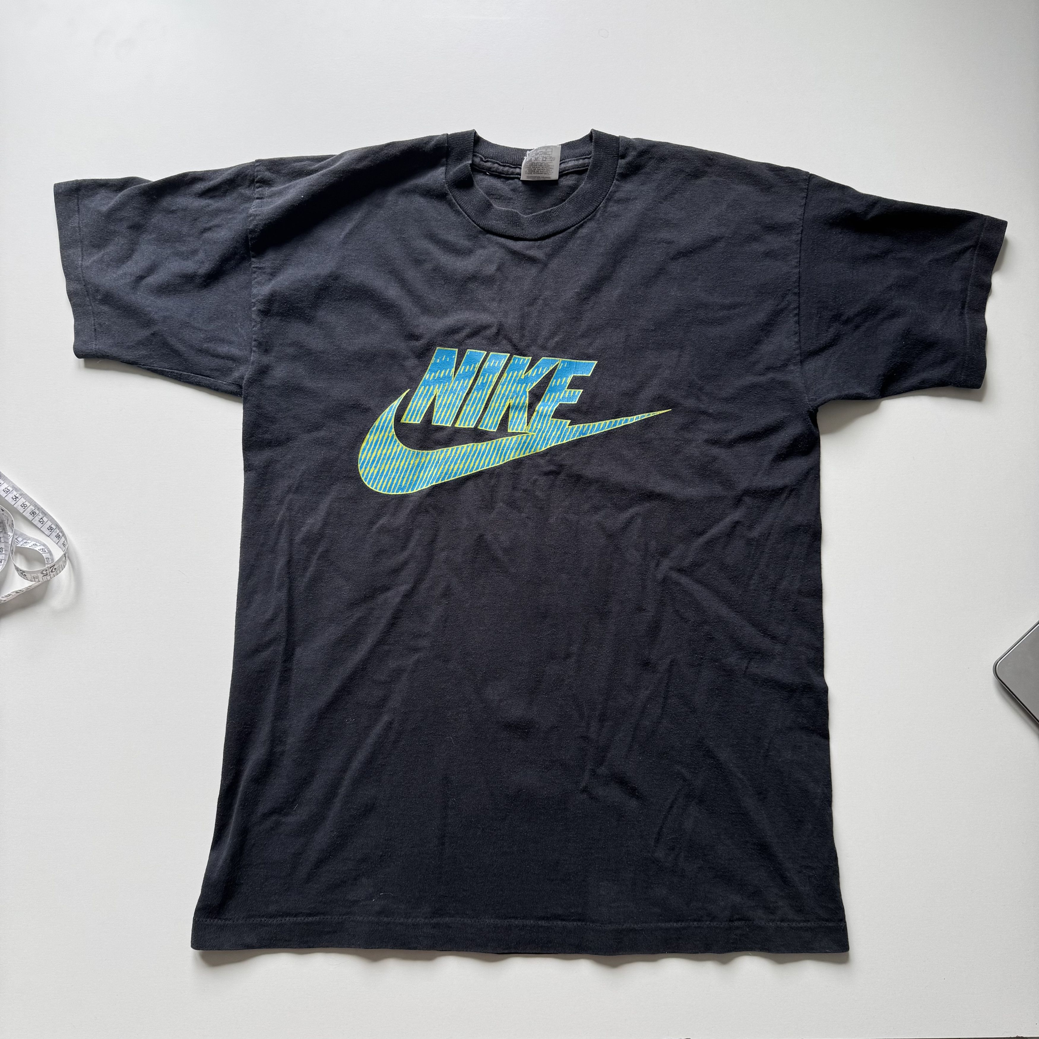 Nike 90s Nike Silver tag era black single stitch logo washed tee Size US M / EU 48-50 / 2 - 9 Thumbnail