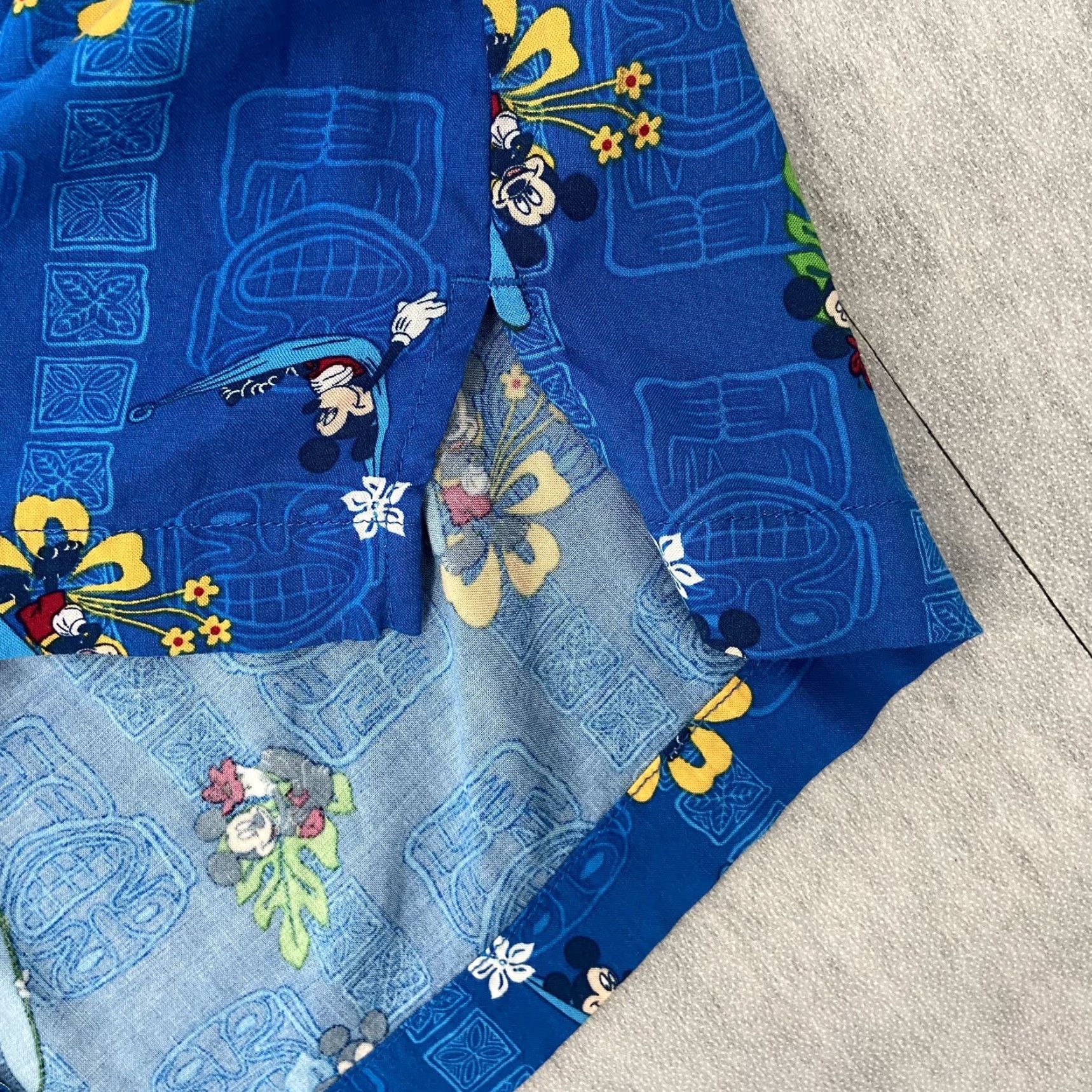 Disney DISNEY Mickey Mouse Hawaiian Shirt Adult XL Blue Button-Up Casual Travel Size US XL / EU 56 / 4 - 5 Thumbnail