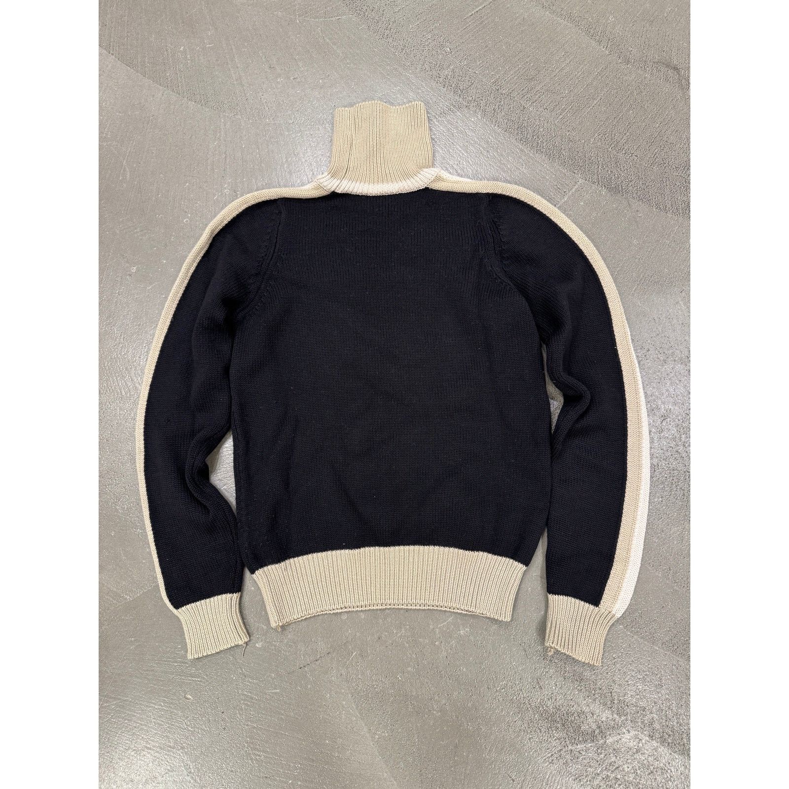 Prada 2000s Prada two tone wool knit Size M / US 6-8 / IT 42-44 - 2 Thumbnail