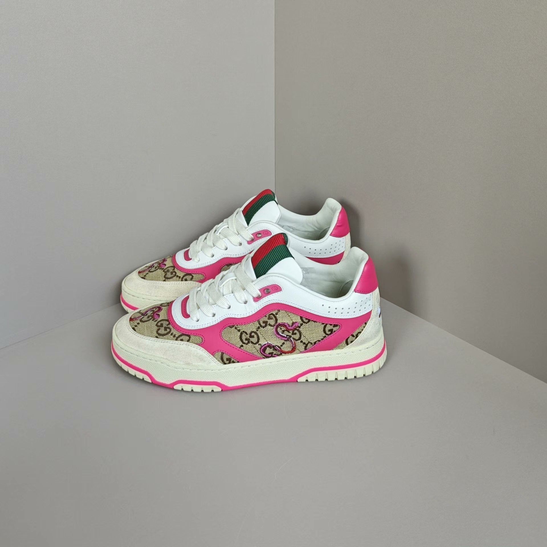 Gucci Gucci Lowtop Sneakers us_6 Women Size US 6 / IT 36 - 1 Thumbnail