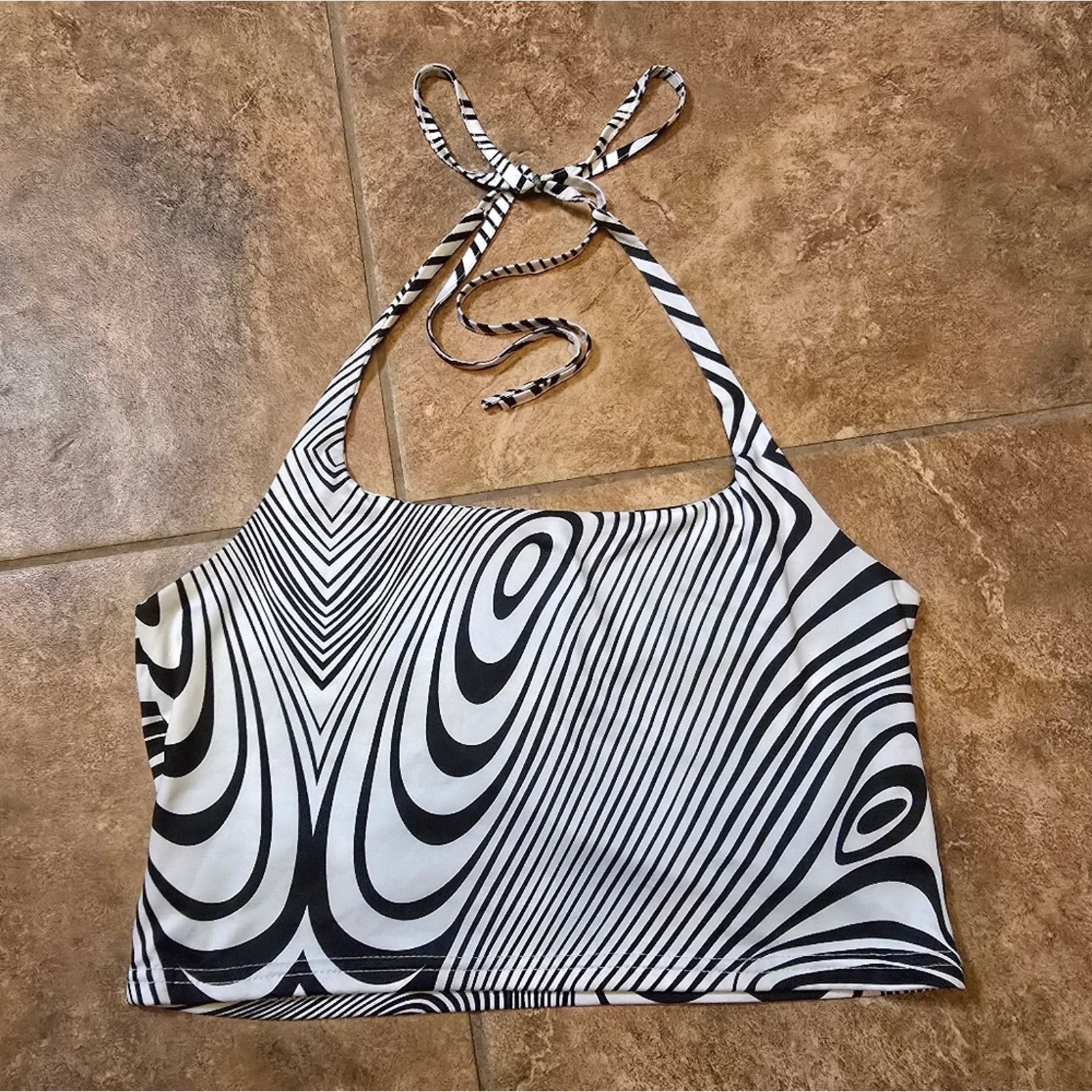 Other White Black Detailed | ROMWE | Cropped Halter Size L / US 10 / IT 46 - 1 Thumbnail