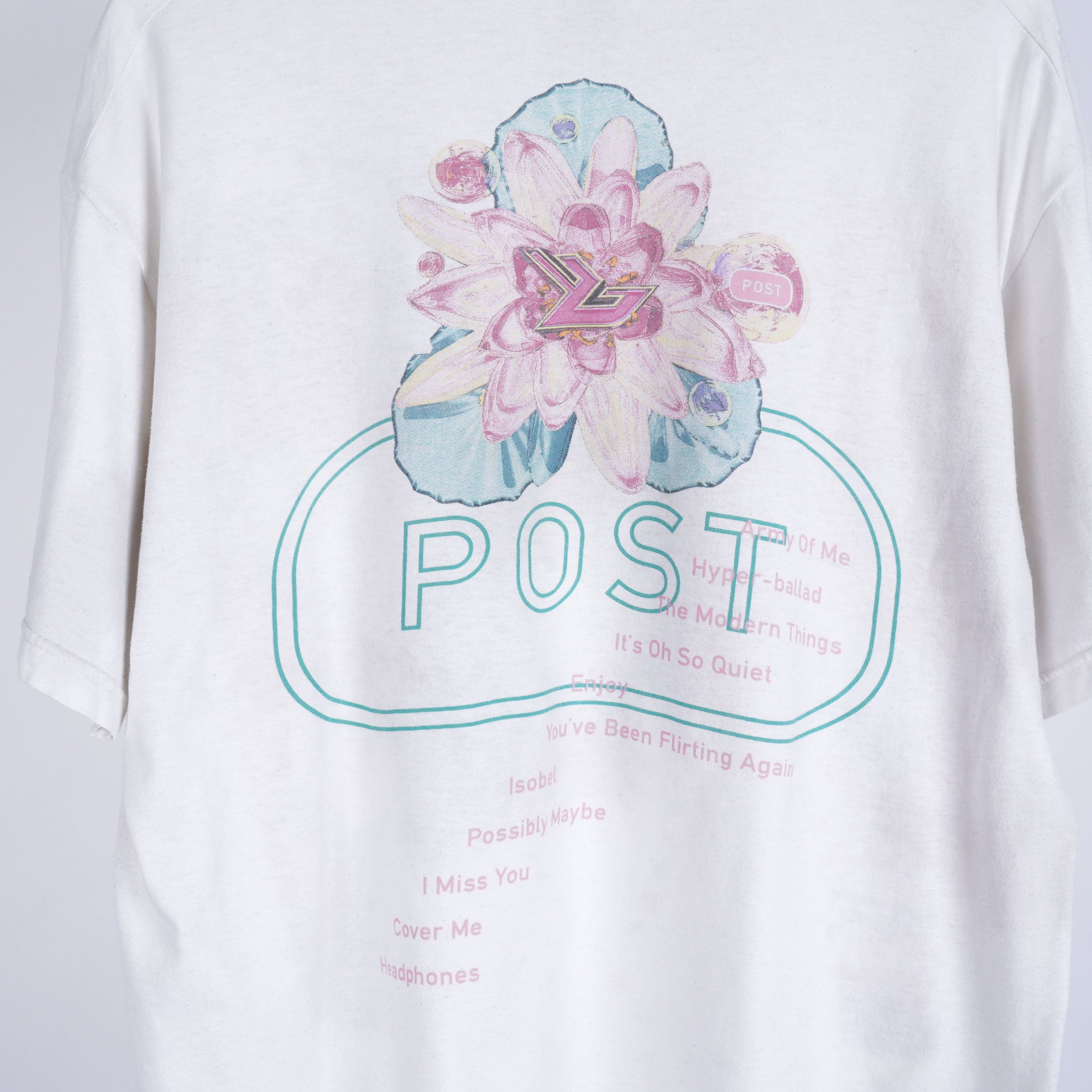 Vintage VINTAGE 90'S FADED BJORK POST ALBUM TEE Size US XL / EU 56 / 4 - 5 Thumbnail