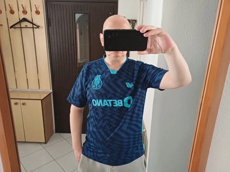 New Balance New Balance Fc.Porto 2024/25 third shirt Size US L / EU 52-54 / 3 - 13 Thumbnail