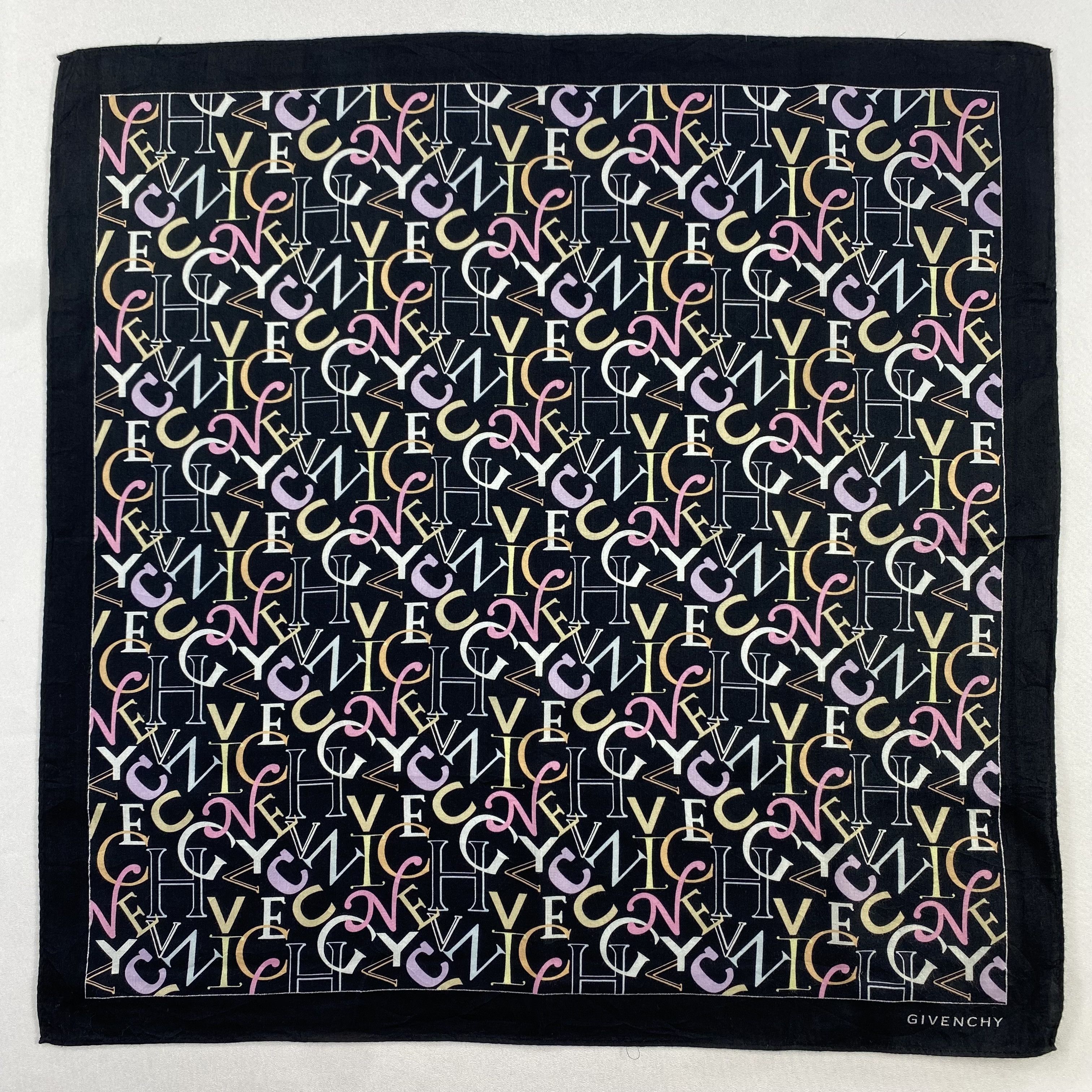 Vintage Givenchy Bandana/ Handkerchief / Neckerchief-P632 Size ONE SIZE - 1 Thumbnail