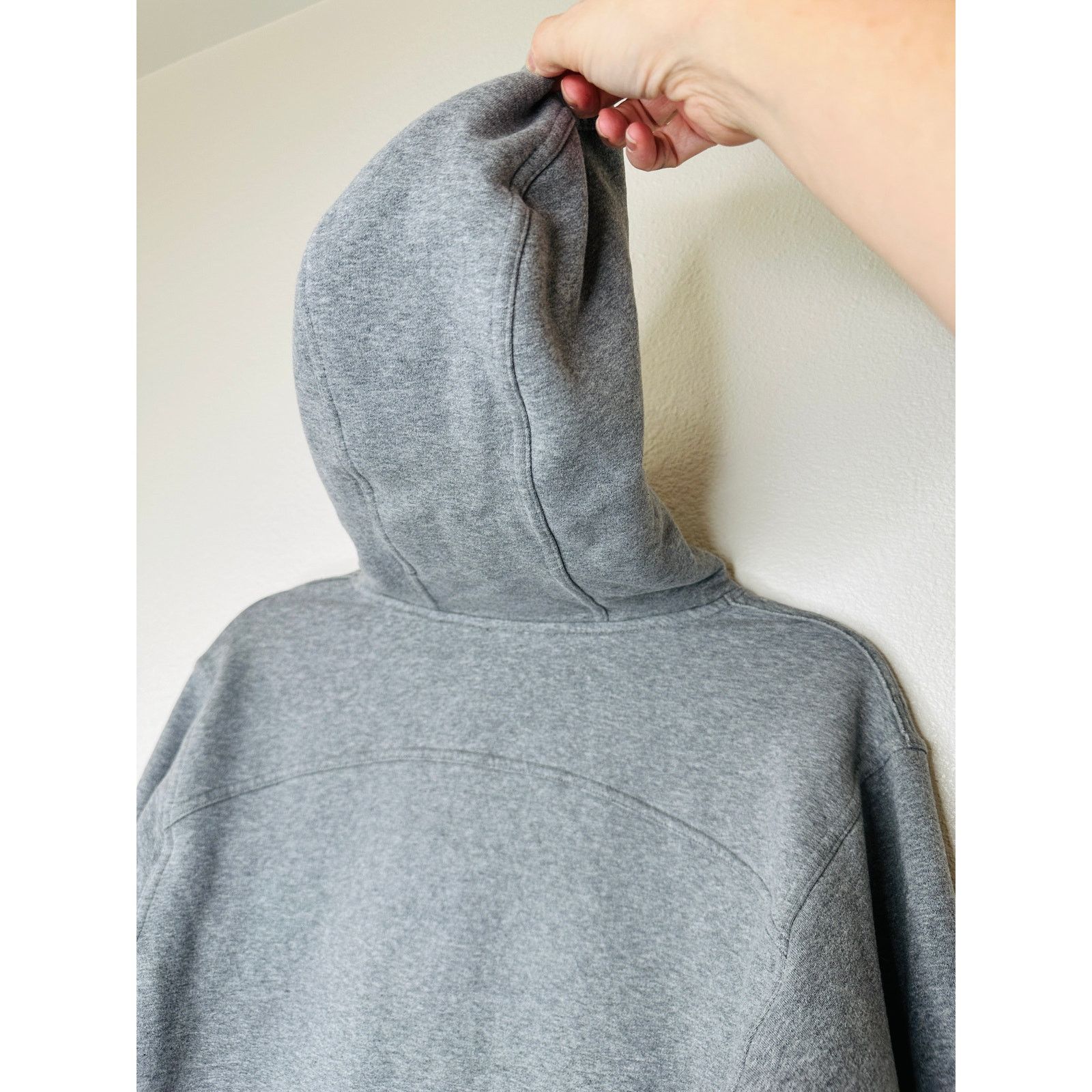 Lululemon Lululemon Gray Long Sleeve Front Pouch Pullover Hoodie XS Size XS / US 0-2 / IT 36-38 - 5 Thumbnail