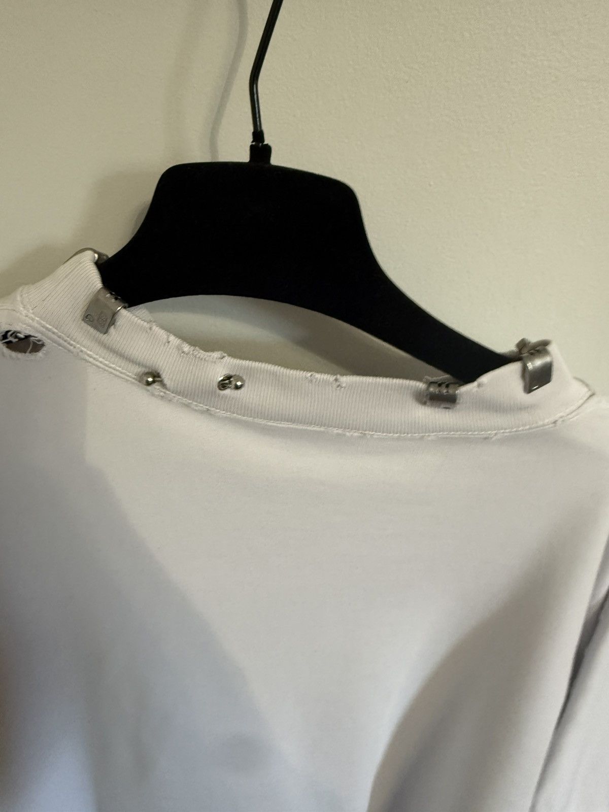 Balenciaga Balenciaga pierced sweatshirt Size US M / EU 48-50 / 2 - 4 Thumbnail