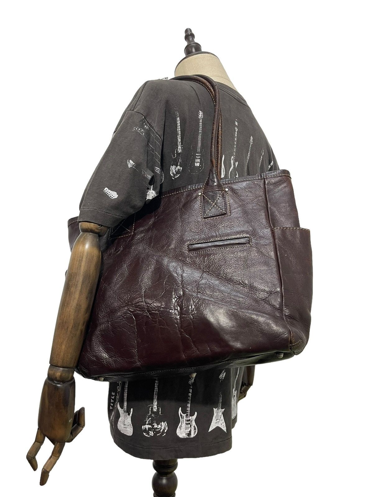 Japanese Brand Full Grain Leather Patina Tsuchiya Kaban Shoulder Bag 3🟩 Size ONE SIZE - 1 Thumbnail