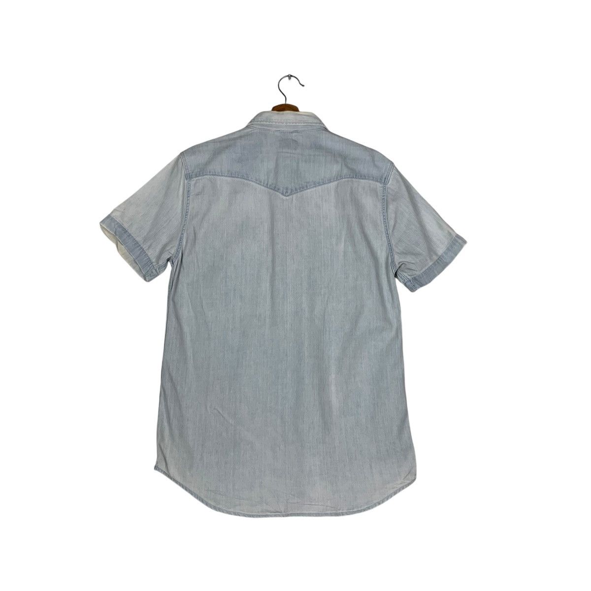 Levi's LEVI’S Blue Washed Chambray Work Shirt #1401-C63 Size US S / EU 44-46 / 1 - 7 Thumbnail