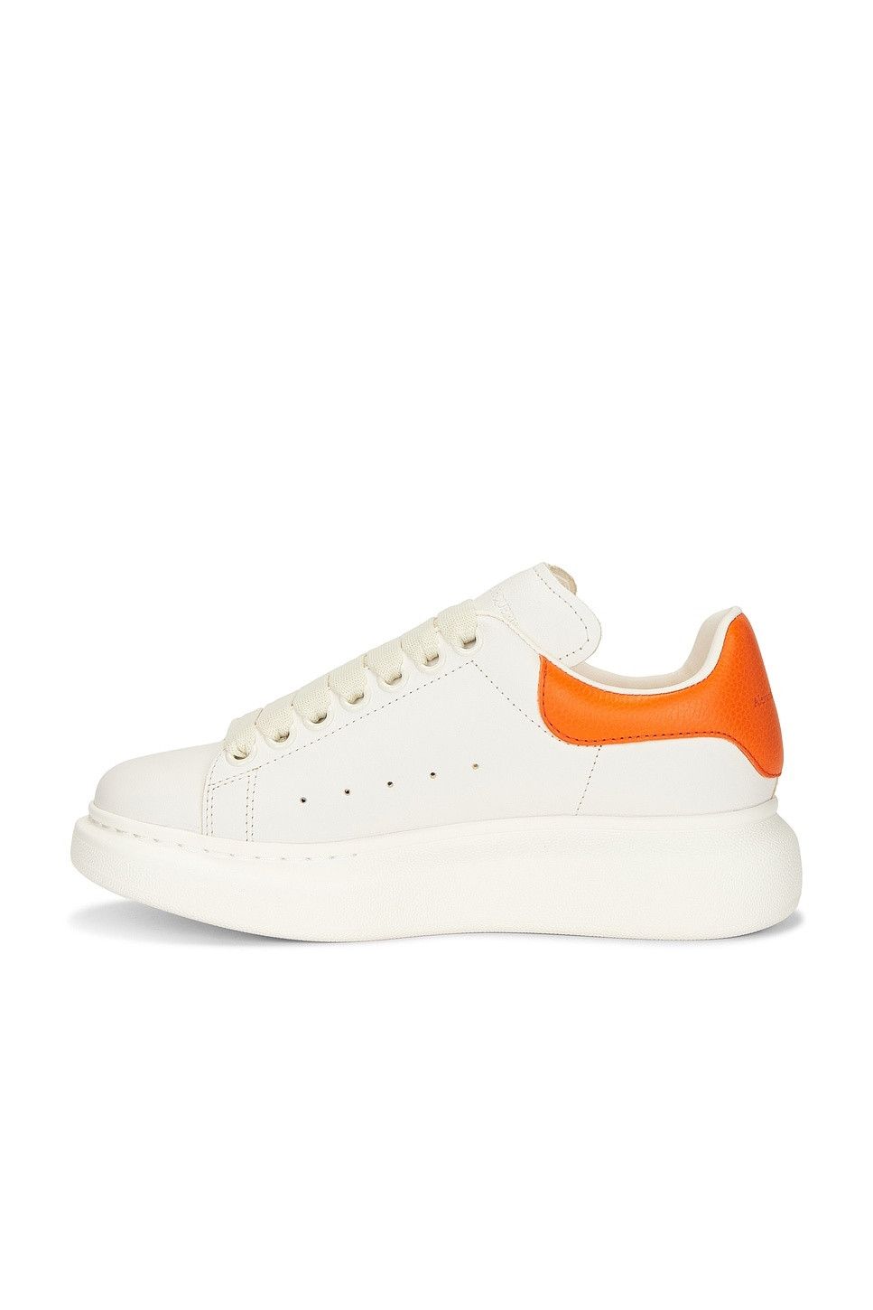 Alexander McQueen o1w1db10925 Oversized Sneaker in White Size US 7.5 / IT 37.5 - 5 Thumbnail