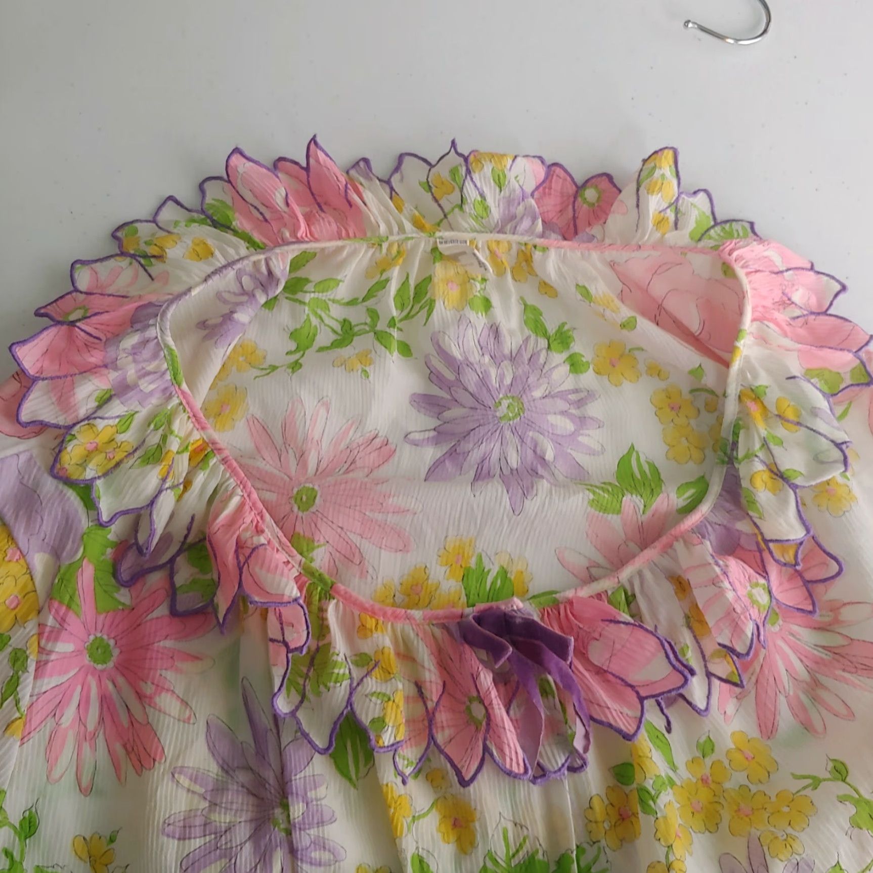 Vintage VINTAGE Komar Nightgown Women's Small Floral Peignoir Neck Petals Size ONE SIZE - 4 Thumbnail