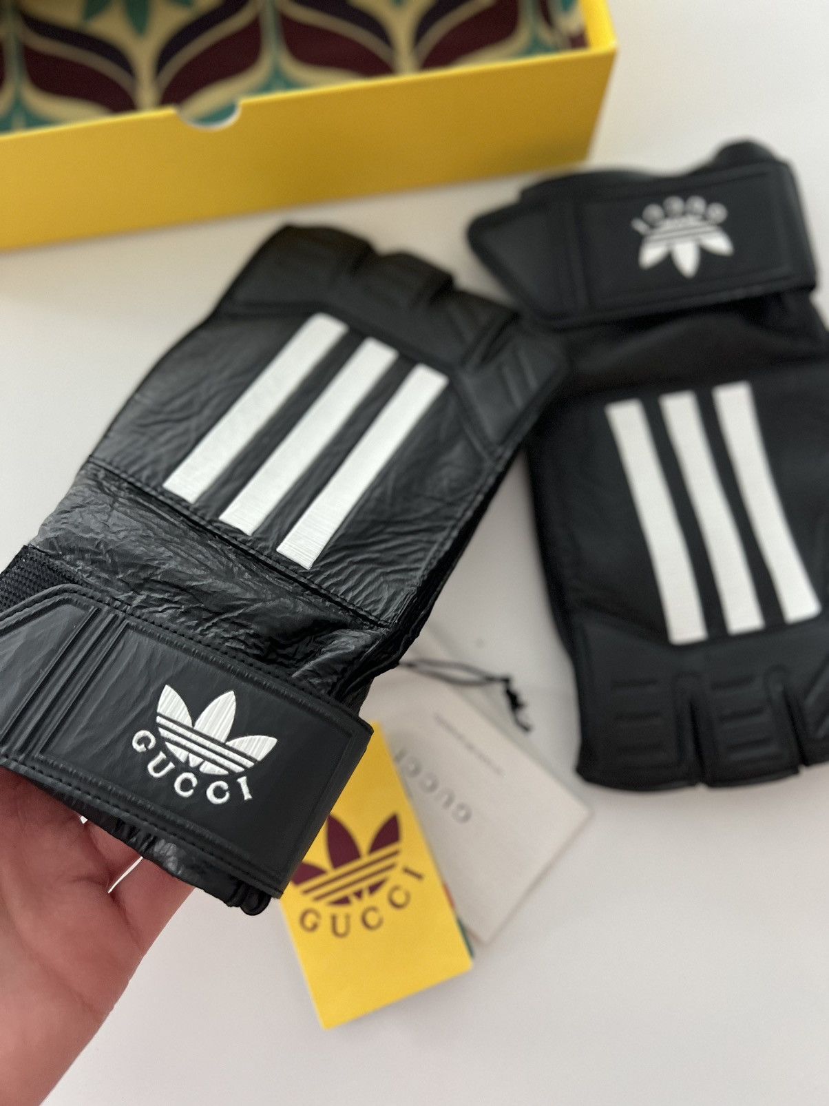Adidas × Gucci 🔥LIMITED🔥 $1.4K VALUE Adidas x Gucci Leather Gloves Size ONE SIZE - 3 Thumbnail