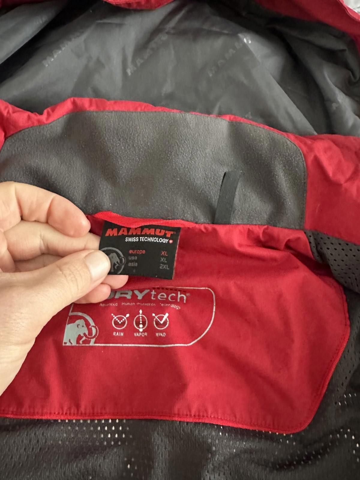 Mammut WOMENS MAMMUT DRYTECH WATERPROOF JACKET RED SIZE XL Size XL / US 12-14 / IT 48-50 - 7 Thumbnail