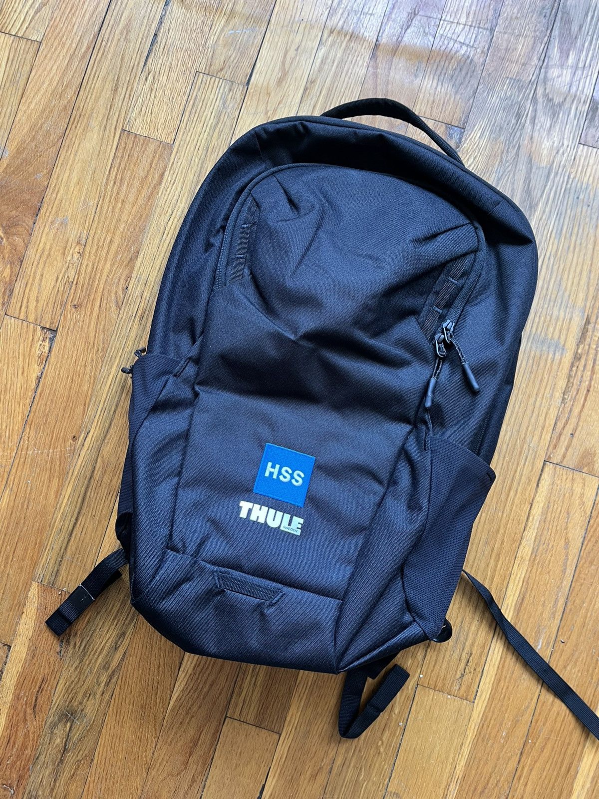 Other Navy Thule backpack with multiple pockets laptop section Size ONE SIZE - 2 Thumbnail