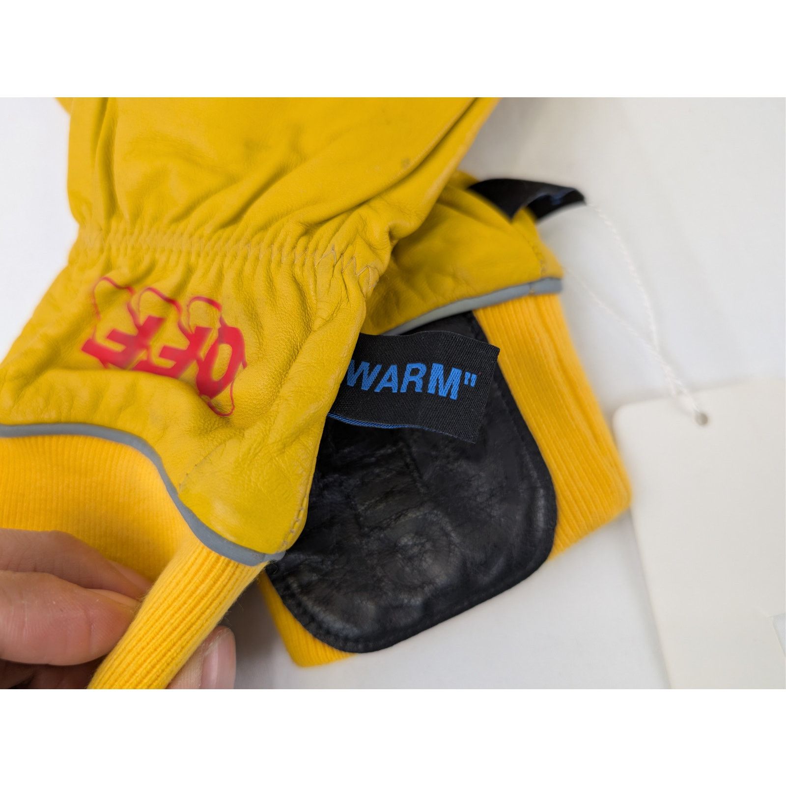 Off-White o1rshd1 Size: 10 / Distressed Logo Rib Cuff Gloves in Yellow Size ONE SIZE - 9 Thumbnail