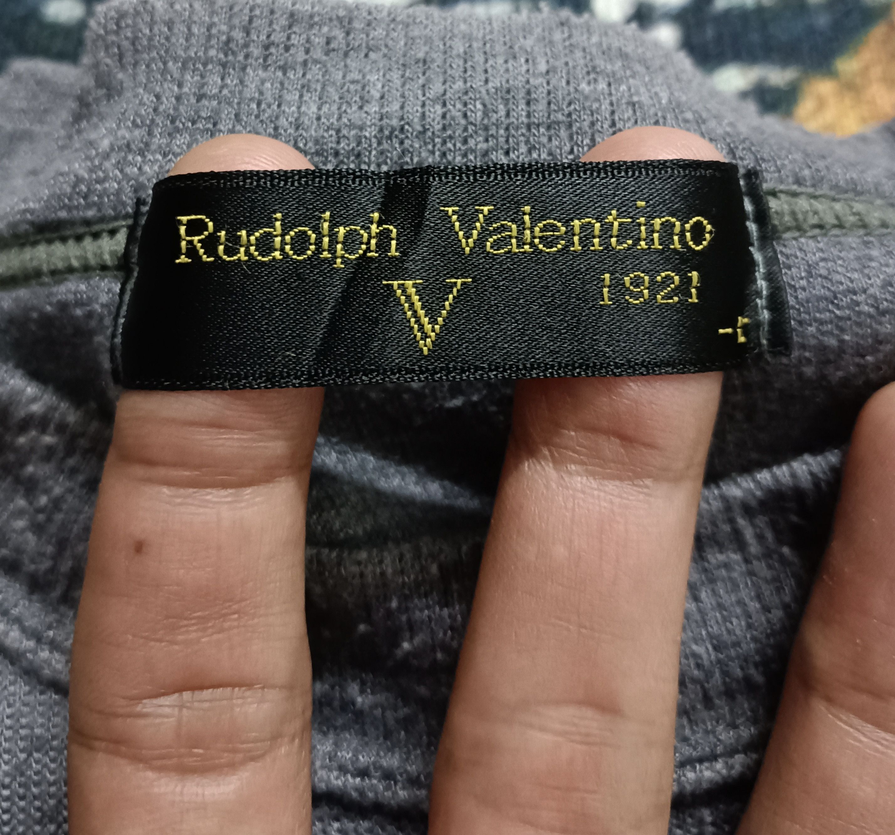 Designer Vintage Rudolph Valentino Big Logo Sweatshirt Size US S / EU 44-46 / 1 - 5 Thumbnail