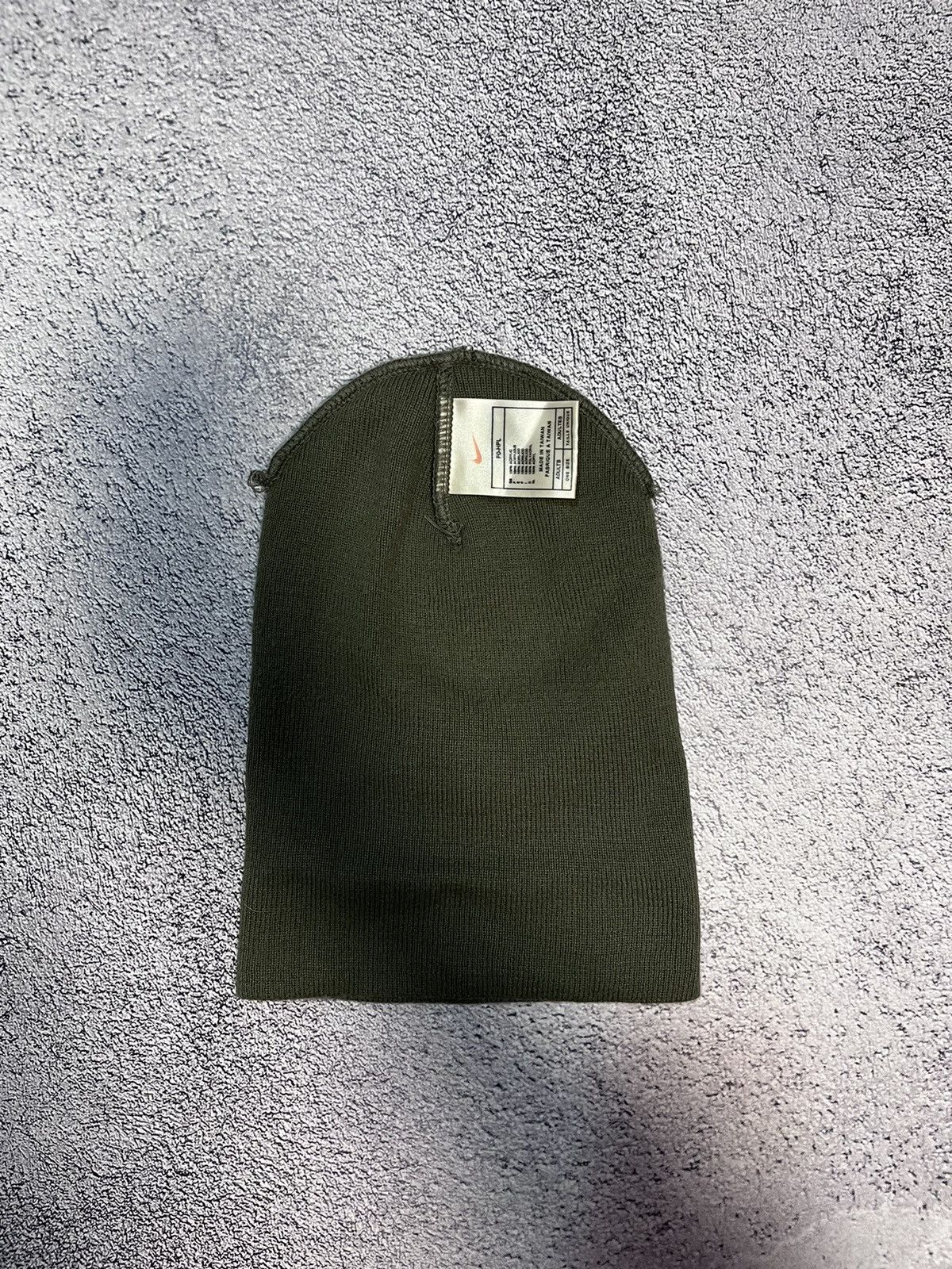 Nike Nike Mens Beanie Hat Vintage Big Centr Logo Acrylic Size ONE SIZE - 3 Thumbnail