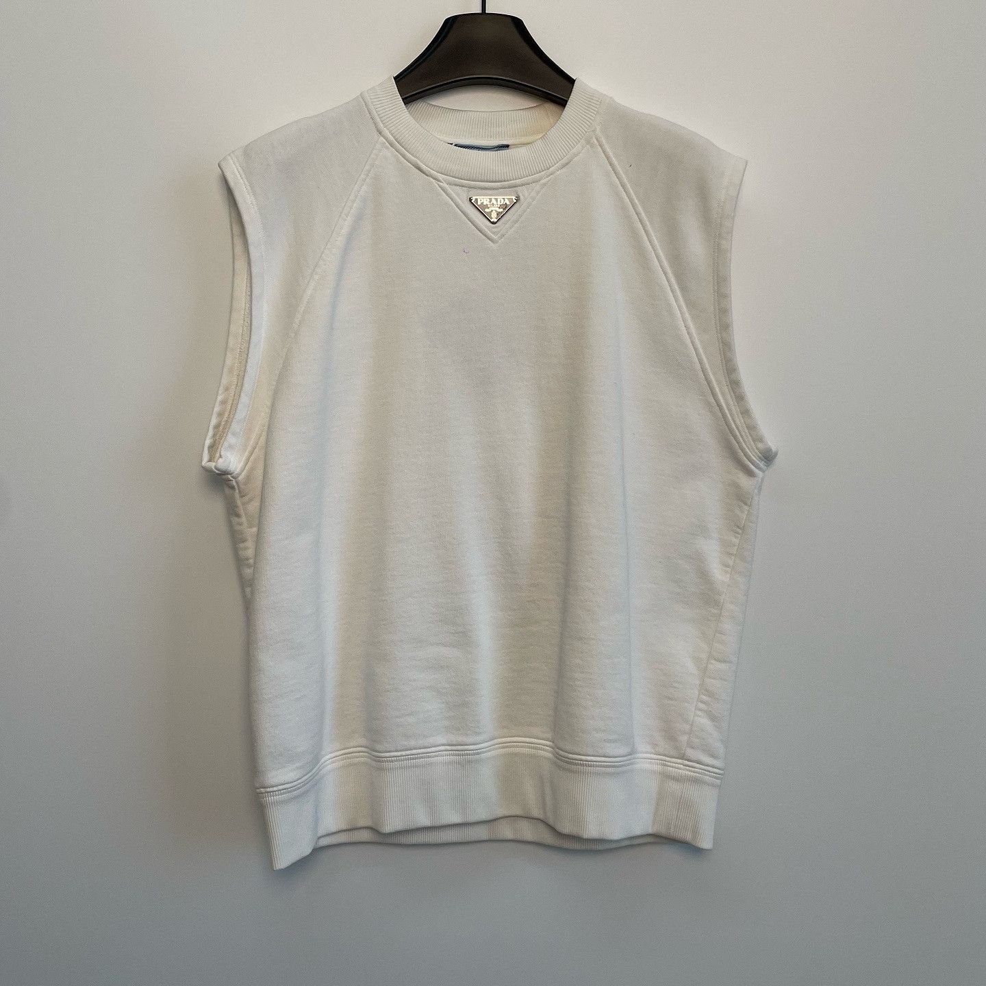 Prada Prada Triangle Logo Tank Top Size XS Size XS / US 0-2 / IT 36-38 - 1 Thumbnail