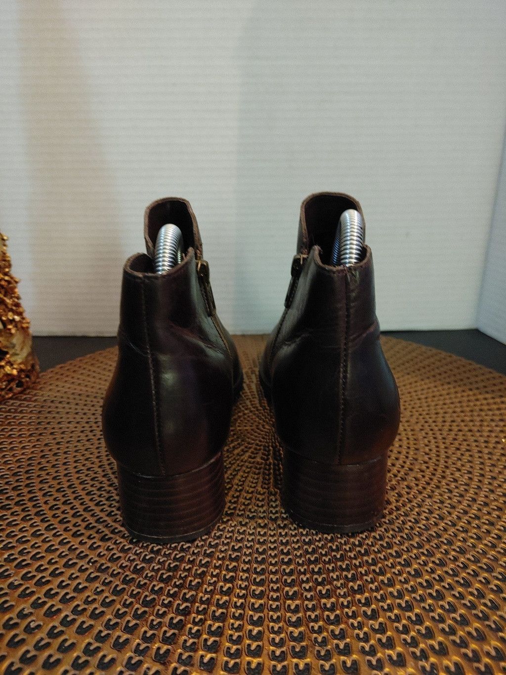 Born Born Kenzie Leather Ankle Booties Size 7M Size US 7 / IT 37 - 4 Thumbnail