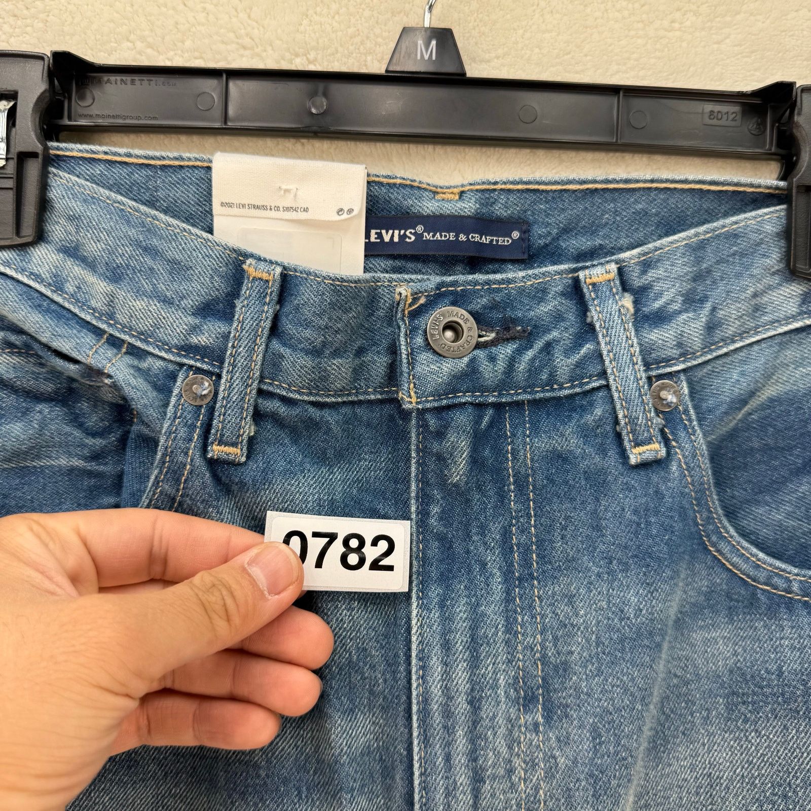 Levi's LEVI'S WOMEN'S 28 MADE & CRAFTED LMC BARREL CROPPED PREMIUM Size 28" / US 6 / IT 42 - 3 Thumbnail