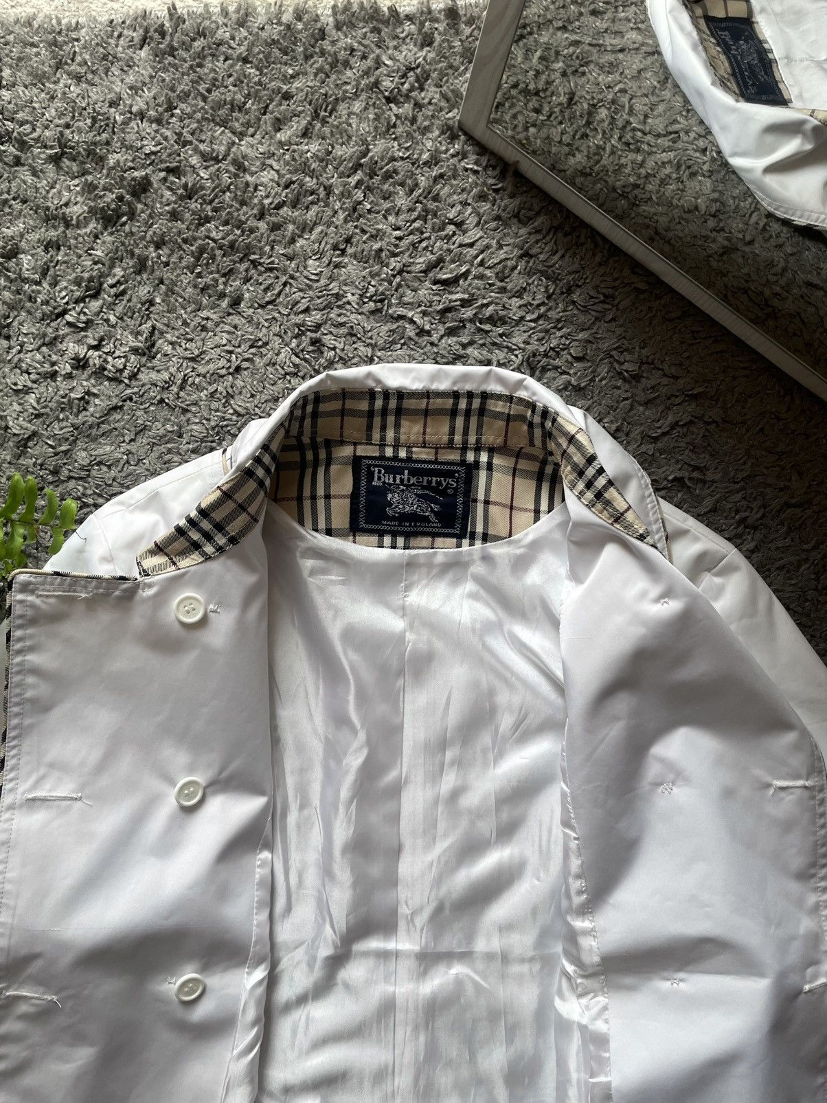 Burberry 00s Burberry Coat Streetwear Vintage Luxury Logo Rare Size L / US 10 / IT 46 - 15 Thumbnail