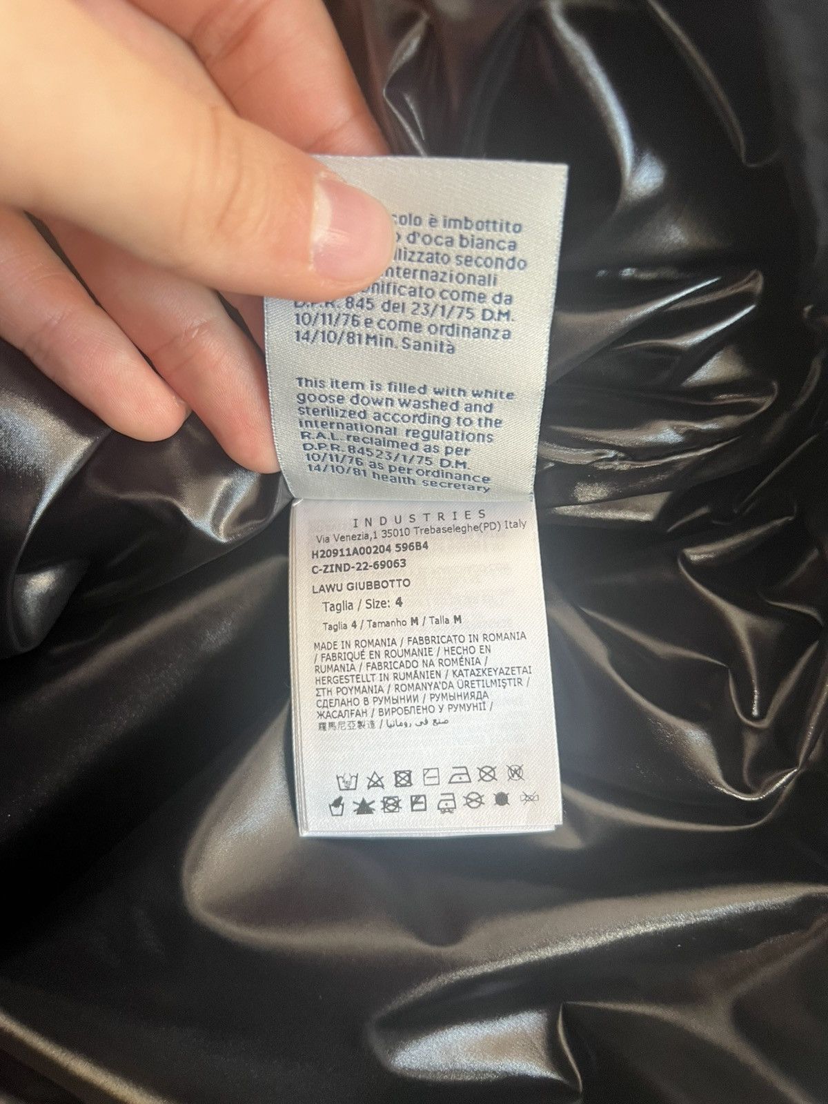Moncler Moncler lawu gilet Size US L / EU 52-54 / 3 - 4 Thumbnail