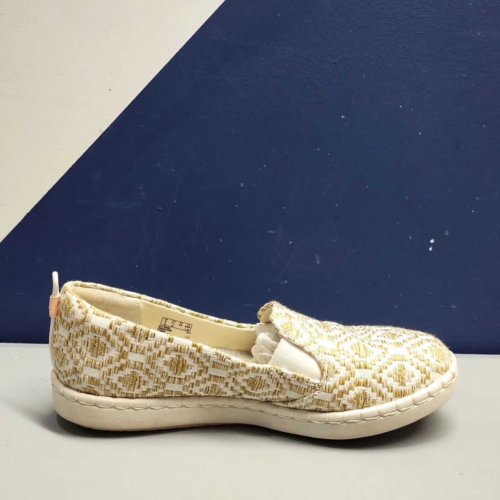 Clarks Clarks Cloudstepper Loafers Womens 7.5 Tan White Slip-On Cushioned Comfort Casual Shoes 261417804050 Size US 8 / IT 38 - 5 Thumbnail