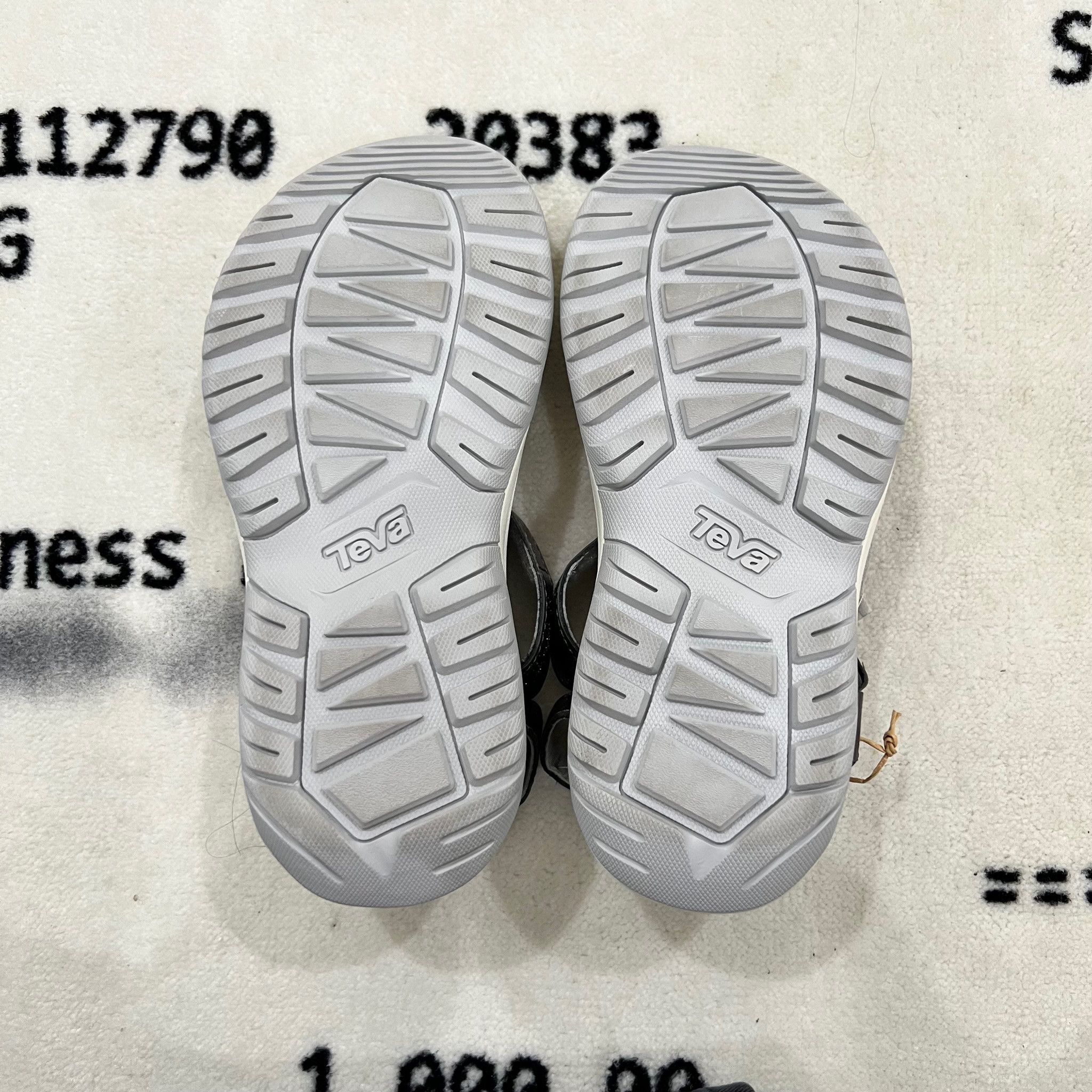 Teva Teva X Christian Cowan Silver XLT2 Hurricane Strap Sandals Size US 7 / IT 37 - 5 Thumbnail