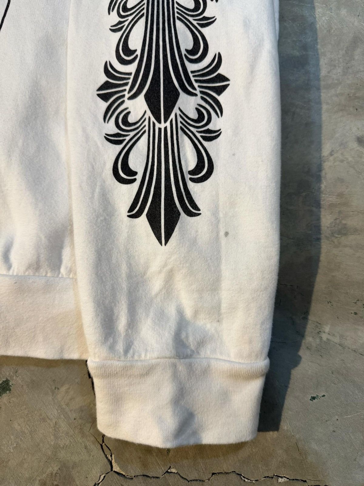 Chrome Hearts Chrome Hearts Horseshoe Floral White Crewneck Size US XL / EU 56 / 4 - 7 Thumbnail