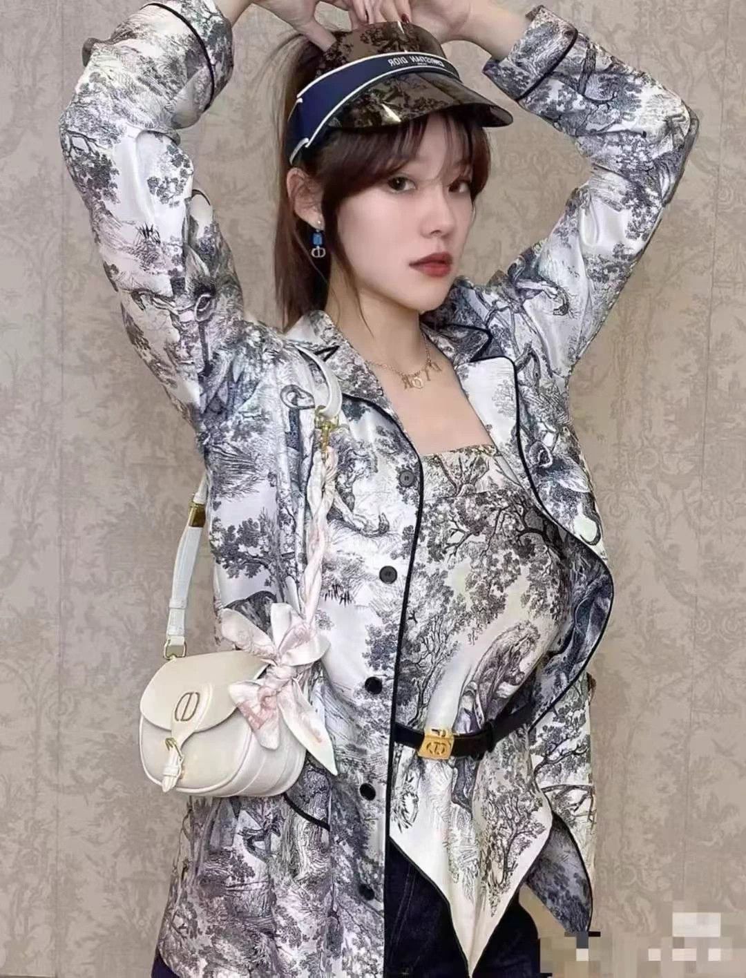 Dior Dior Blue Animal Jungle Print Silk Top 38 Size S / US 4 / IT 40 - 3 Thumbnail