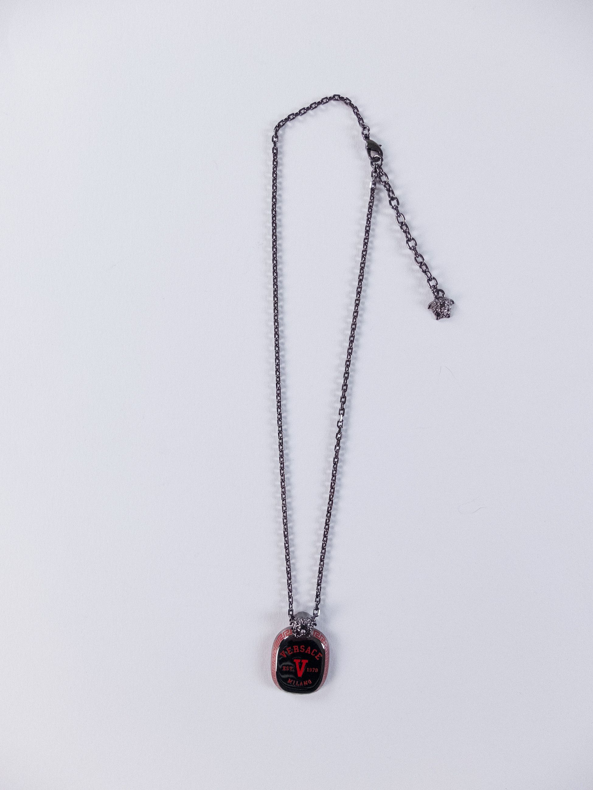 Versace VERSACE Varsity logo pendant metal chain necklace Size ONE SIZE - 3 Thumbnail