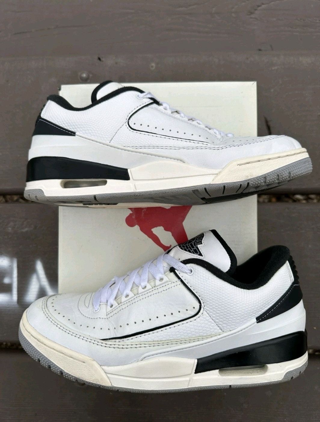 Jordan Brand Nike Air Jordan Retro 2 / 3 White Black Size 10 Men Size US 10 / EU 43 - 2 Thumbnail