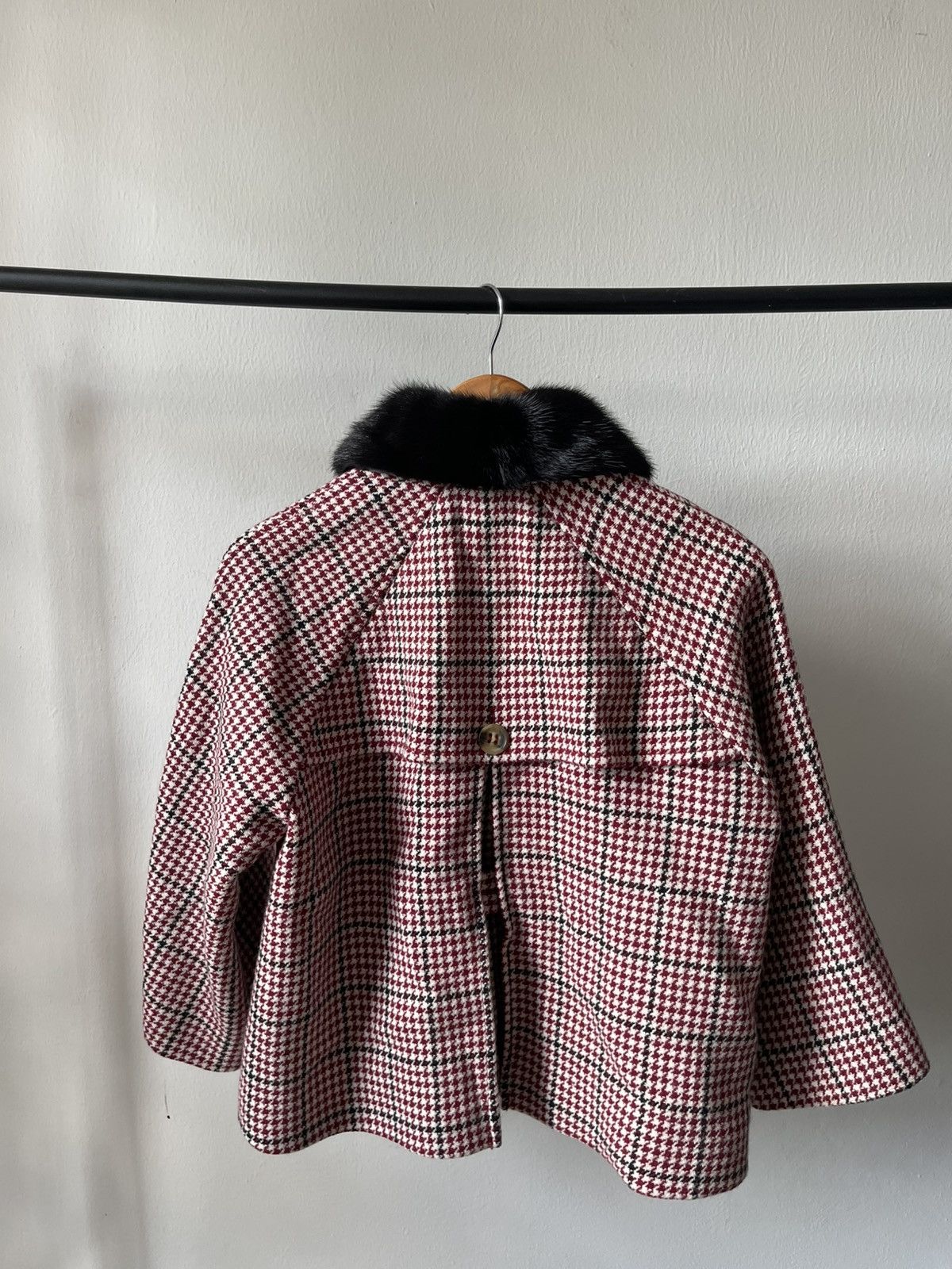 RED Valentino $2000 Red Velentino short Coat With Fur Collar 10 Size M / US 6-8 / IT 42-44 - 7 Thumbnail