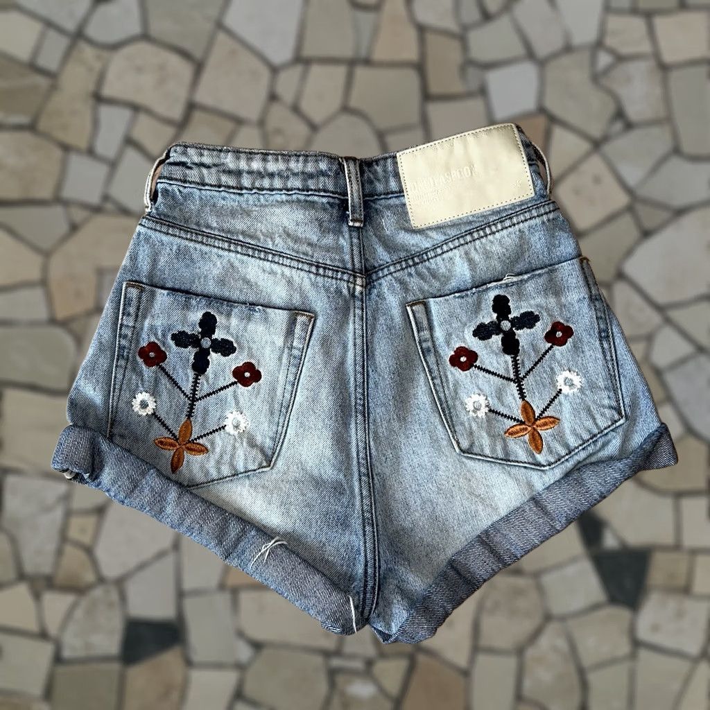 Vintage VINTAGE One Teaspoon Bandits Denim Shorts Floral Embroidered Women’s 24 Size 42" / US 20 - 1 Thumbnail